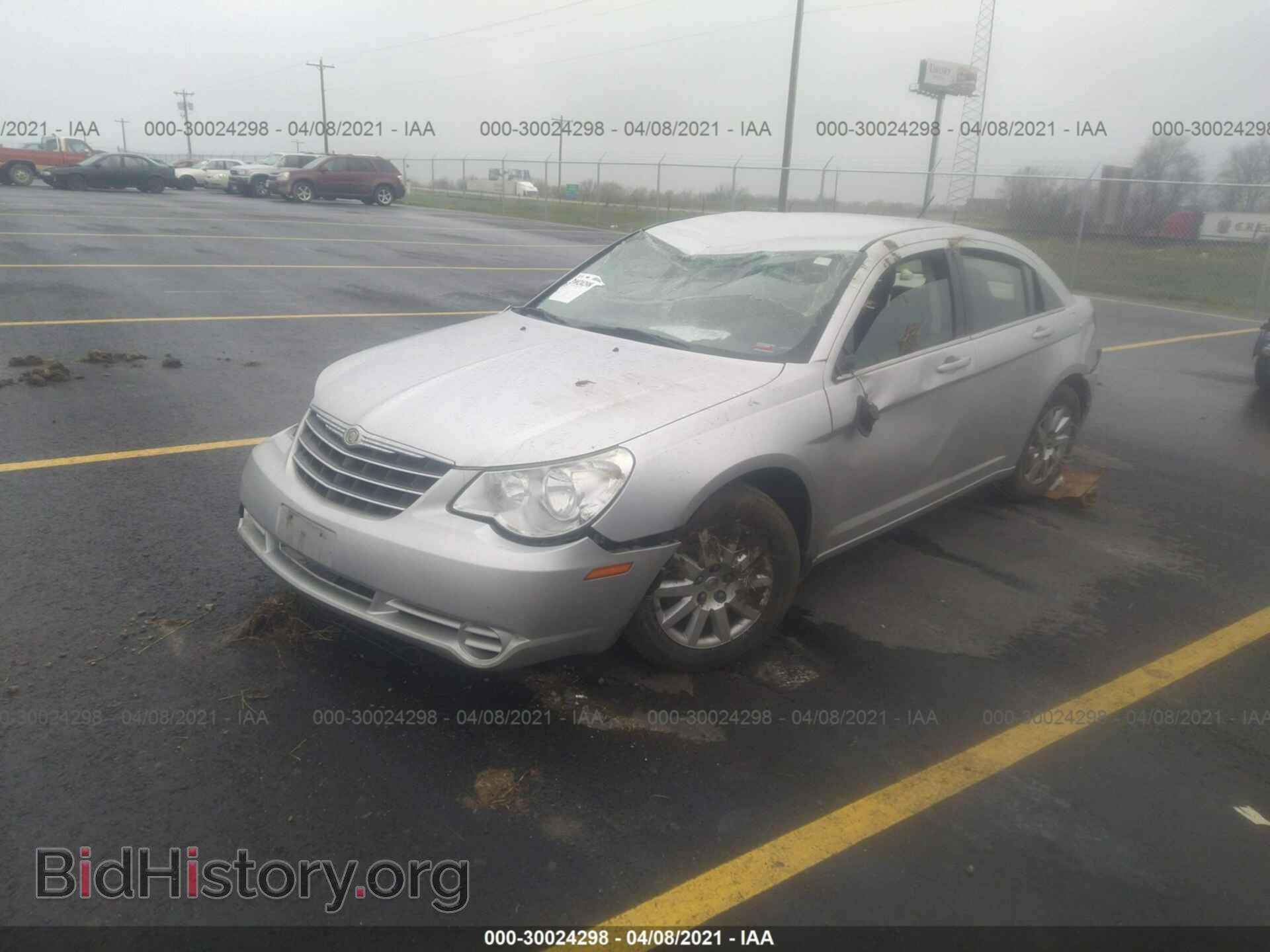 2010 CHRYSLER SEBRING - VIN: 1C3CC4FB9AN118299 - Фото 2
