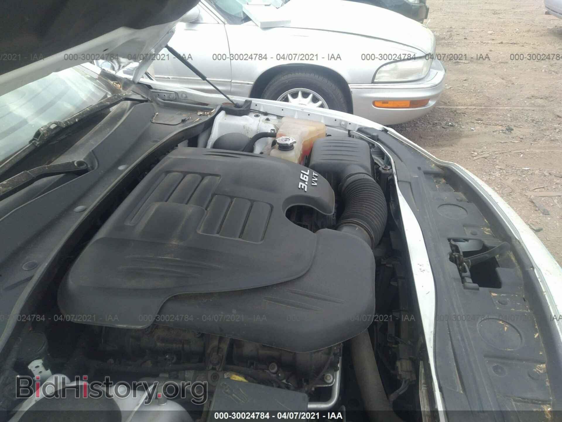 2013 CHRYSLER 300 - VIN: 2C3CCAAG3DH551440 - Фото 10