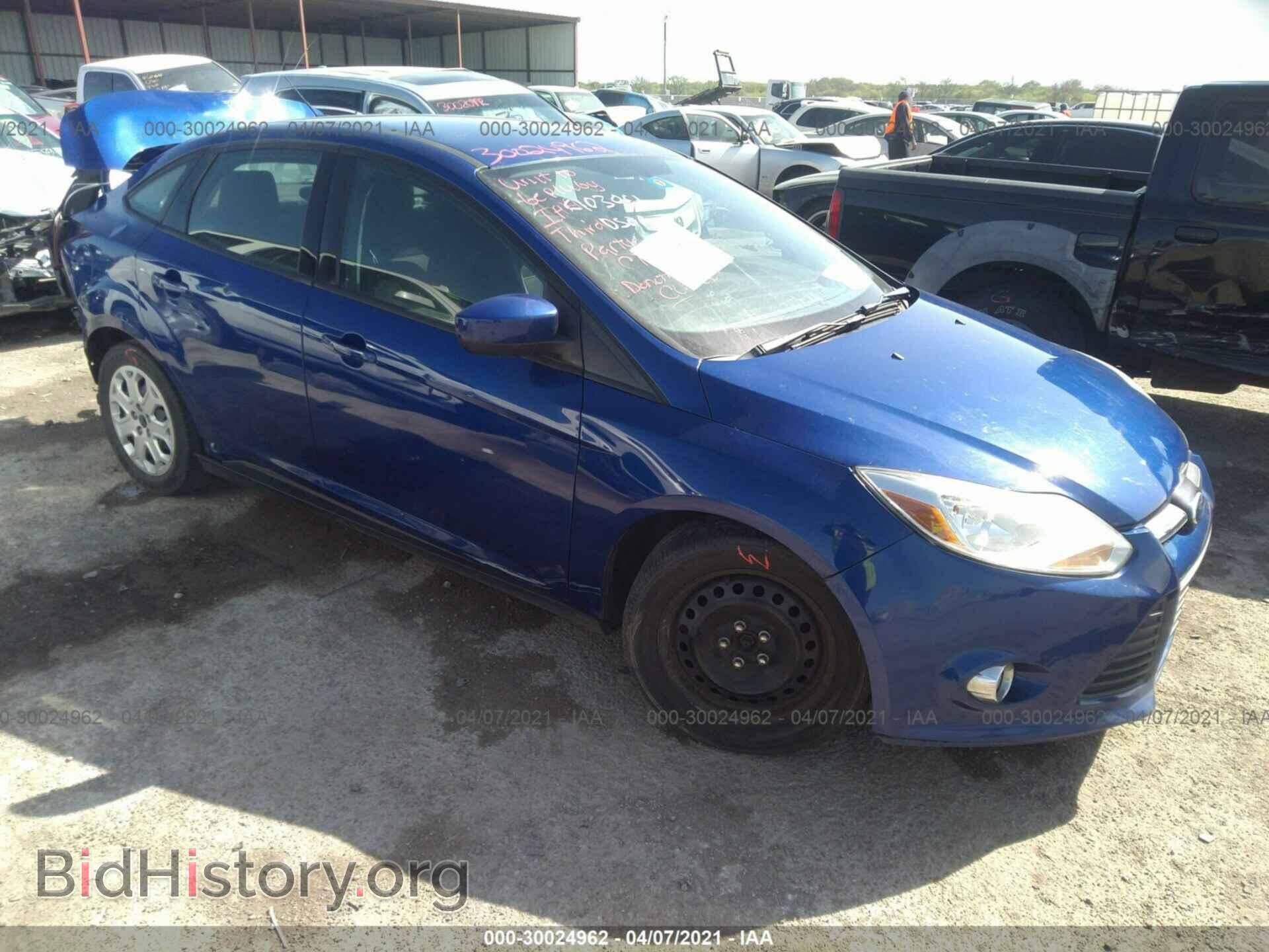 Photo 1FAHP3F28CL312679 - FORD FOCUS 2012