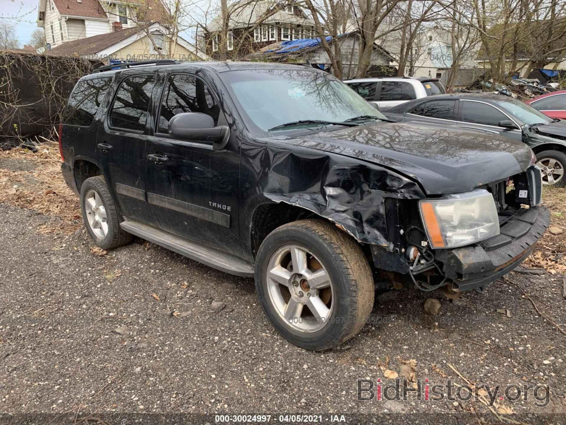 Photo 1GNUKBE05AR149766 - CHEVROLET TAHOE 2010