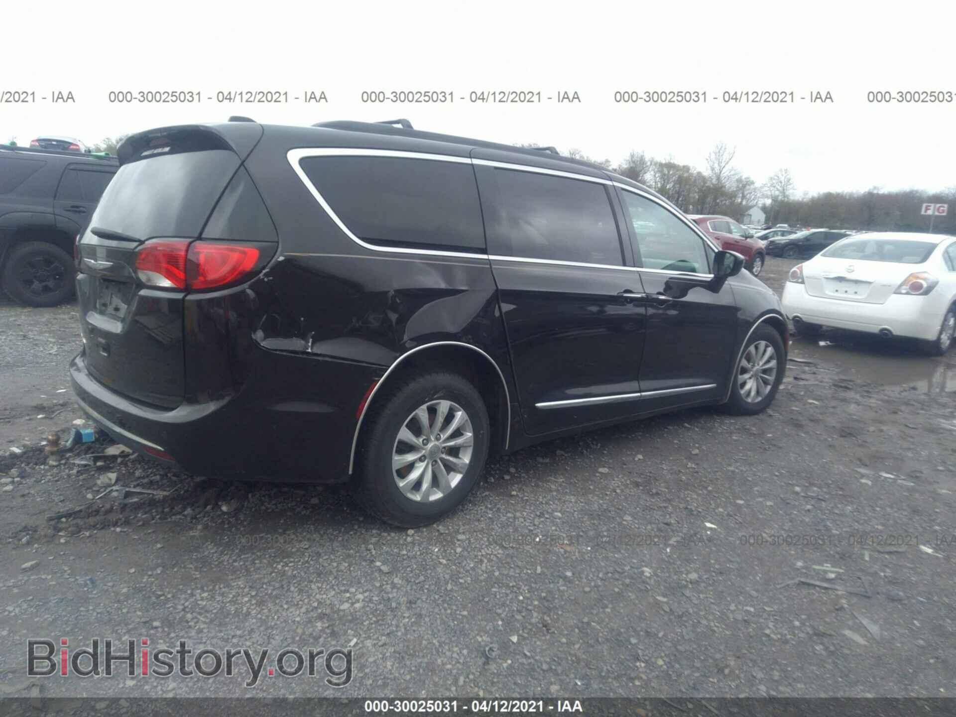 2017 CHRYSLER PACIFICA - VIN: 2C4RC1BGXHR530024 - Фото 4