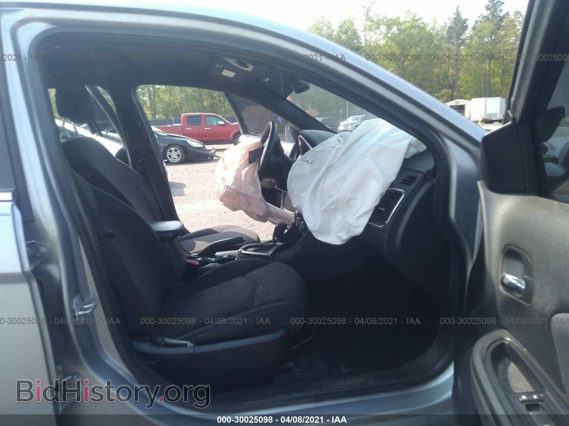 2013 CHRYSLER 200 - VIN: 1C3CCBBB1DN684911 - Photo 5
