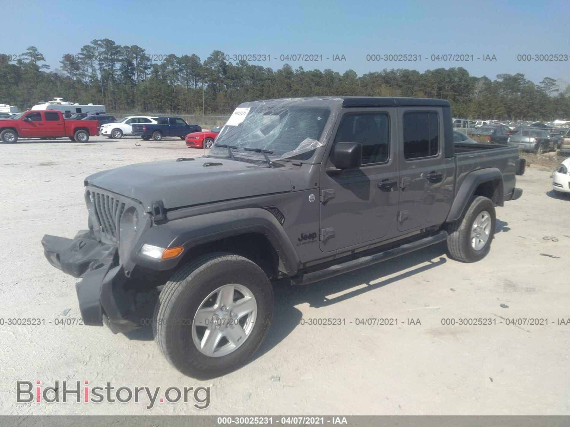 2020 JEEP GLADIATOR - VIN: 1C6HJTAG9LL166623 - Фото 2