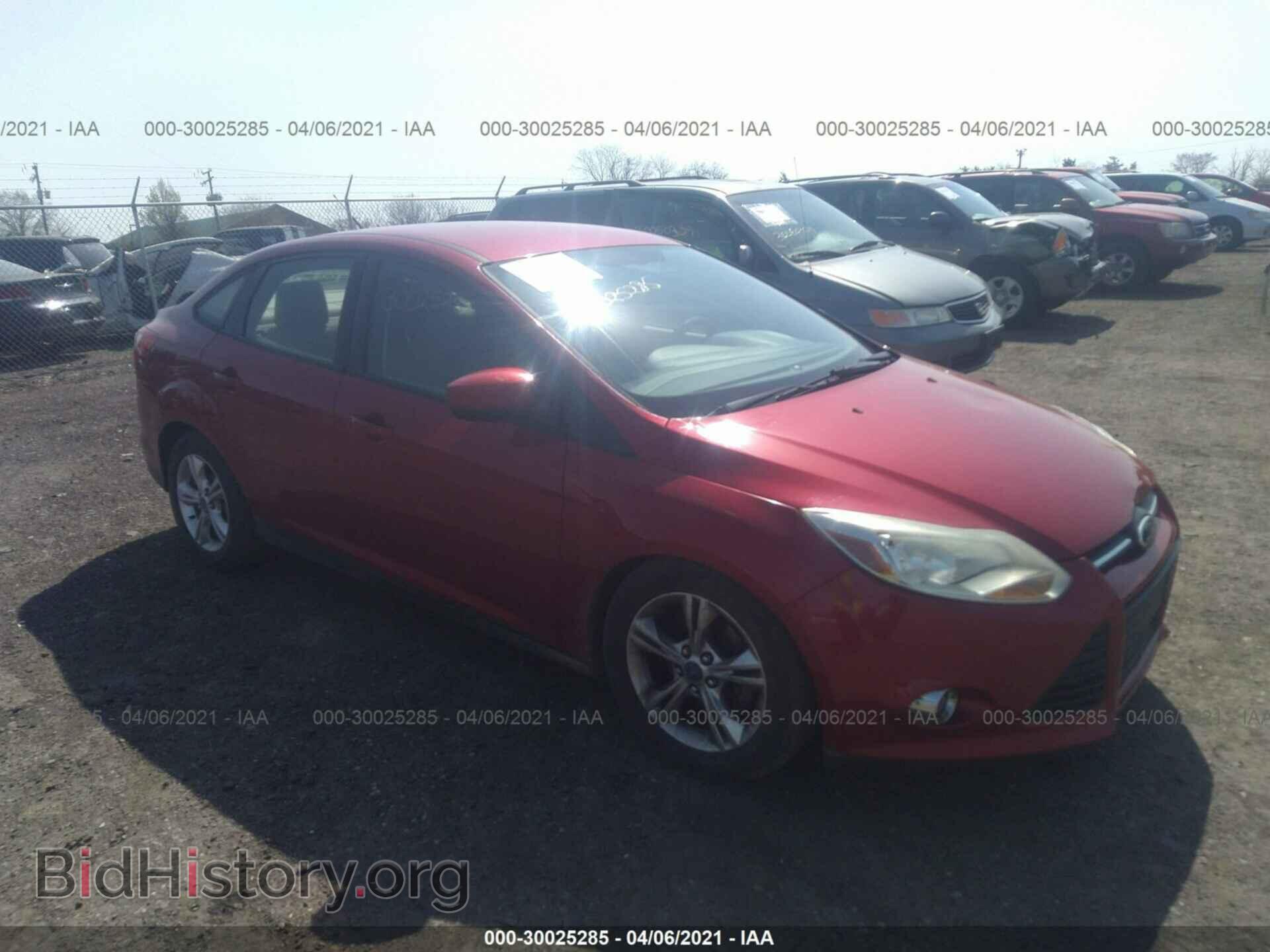Photo 1FAHP3F24CL248124 - FORD FOCUS 2012