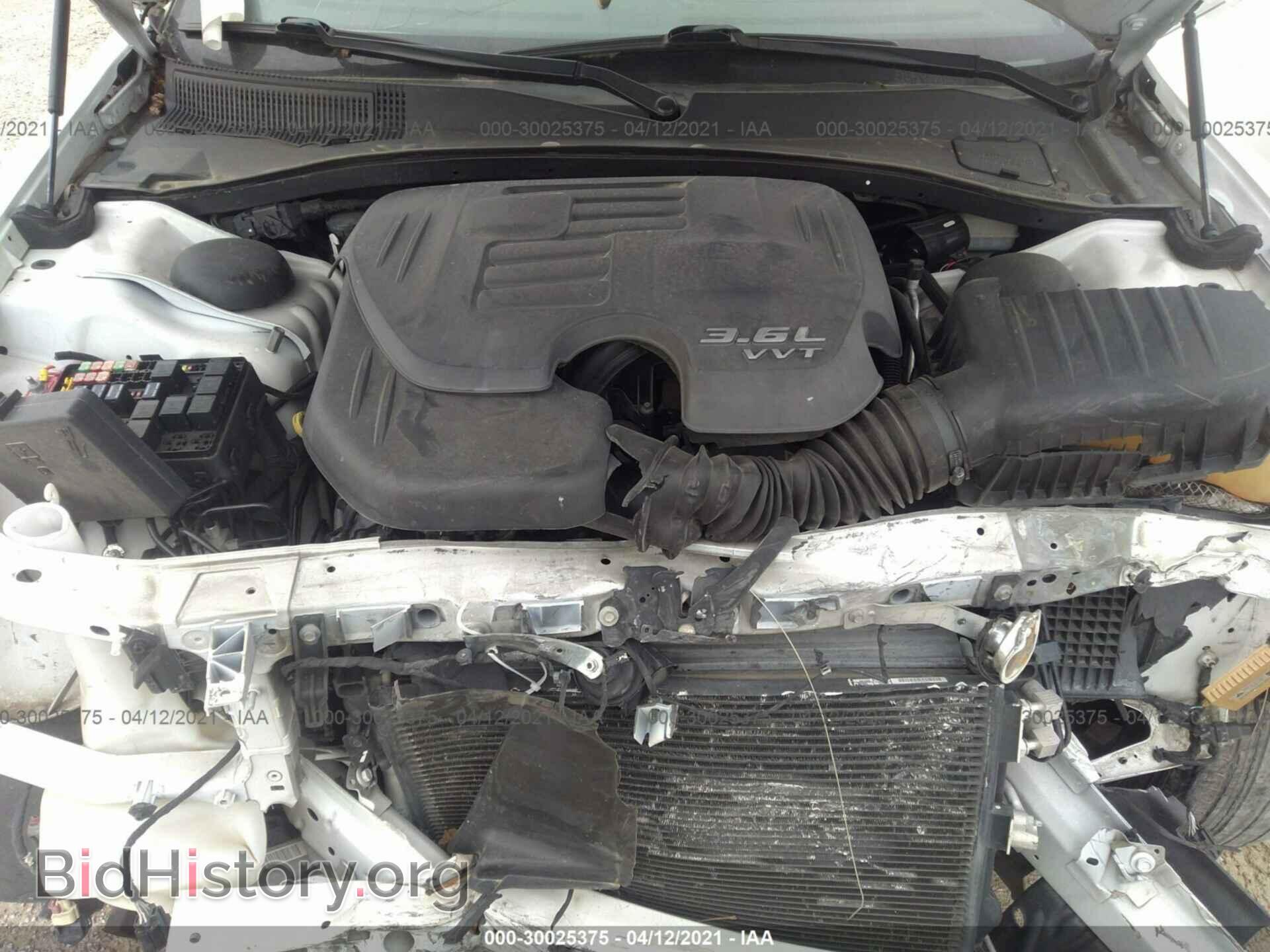 2013 CHRYSLER 300 - VIN: 2C3CCAAG3DH514985 - Фото 10