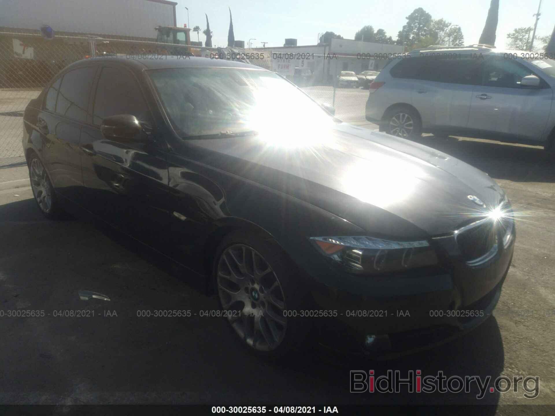 Photo WBAPM73599A366501 - BMW 3 SERIES 2009