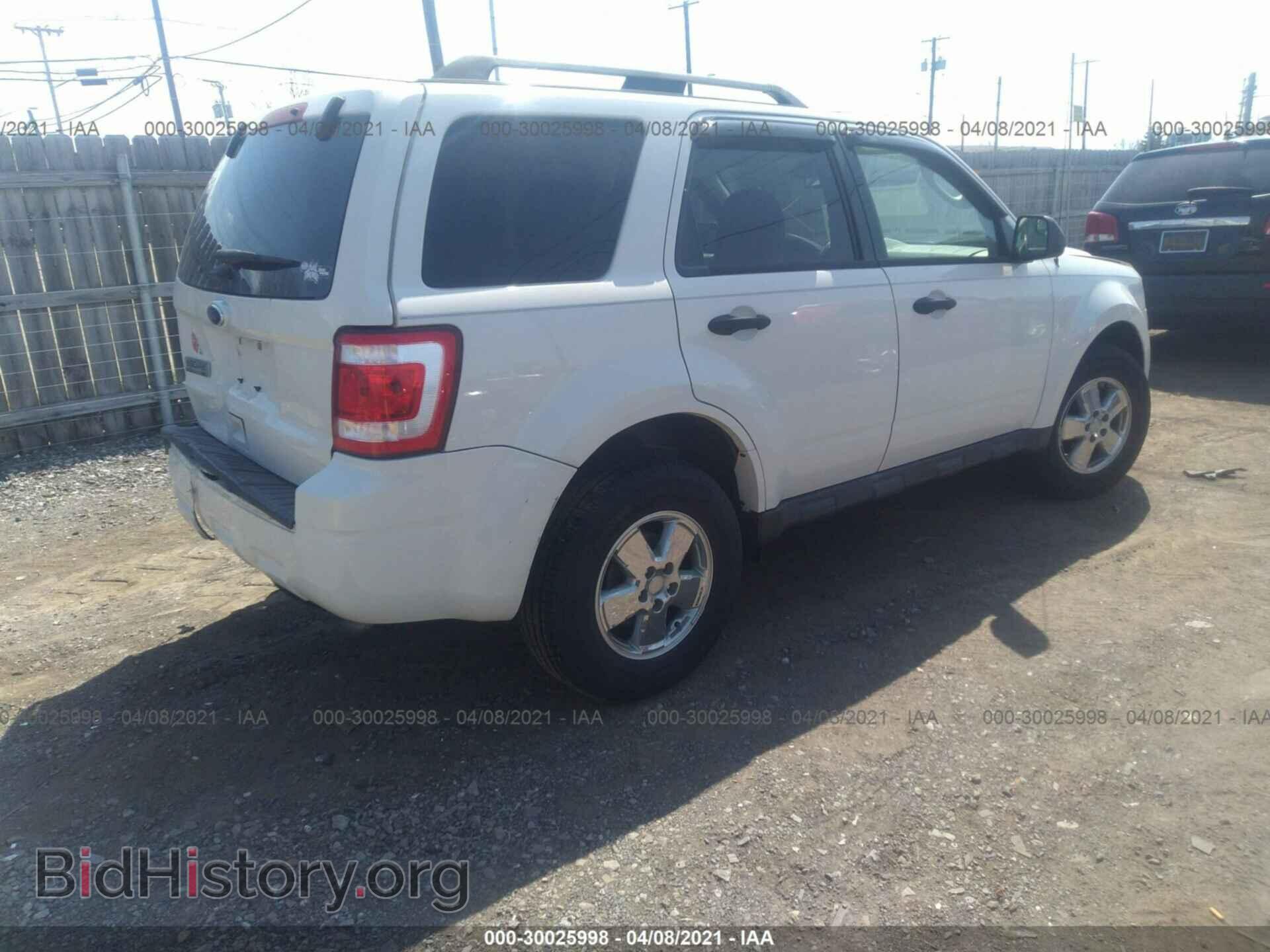 2011 FORD ESCAPE - VIN: 1FMCU0D73BKB11766 - Фото 4