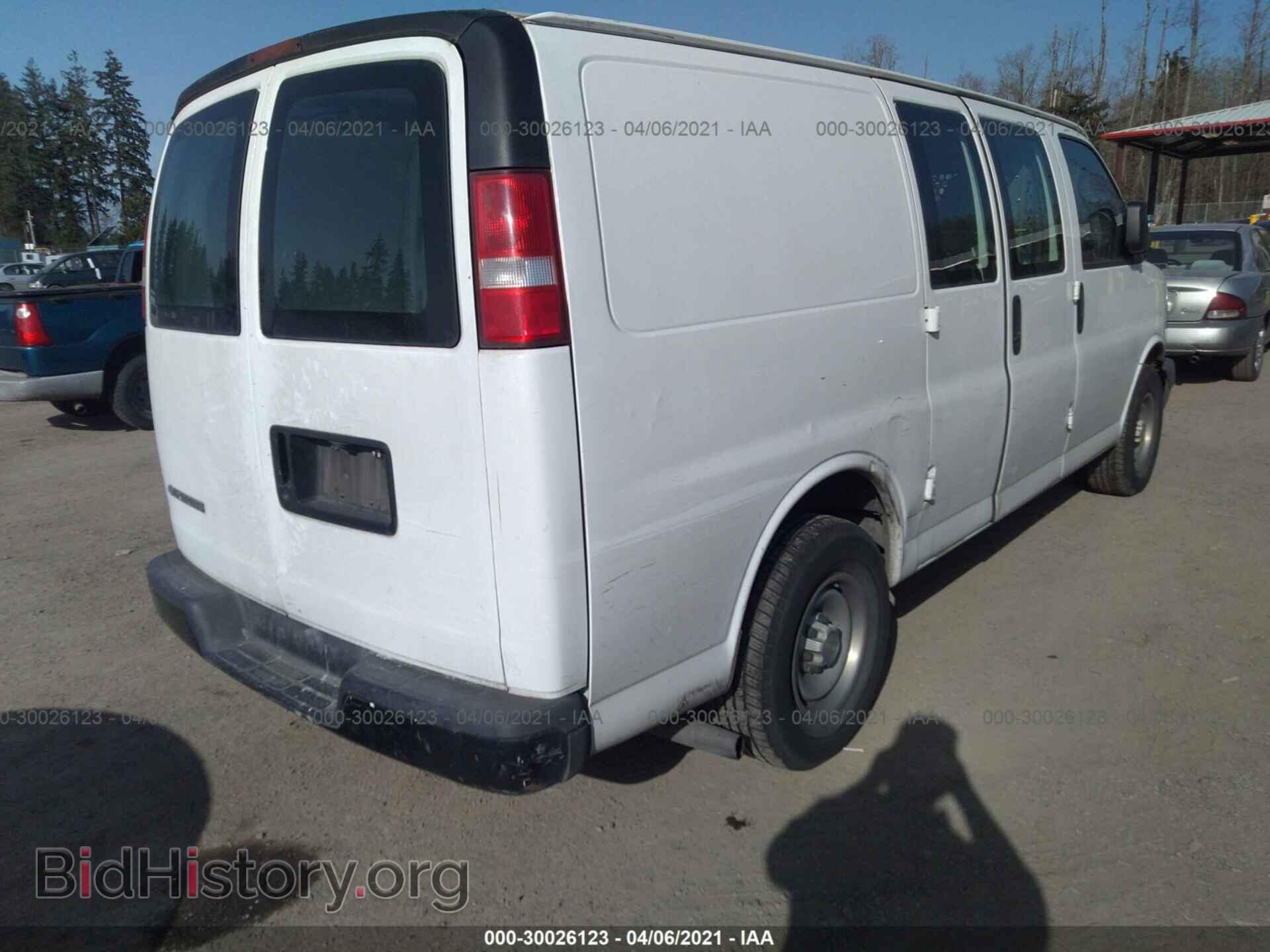 2007 CHEVROLET EXPRESS CARGO VAN - VIN: 1GCFG15X171142430 - Фото 4
