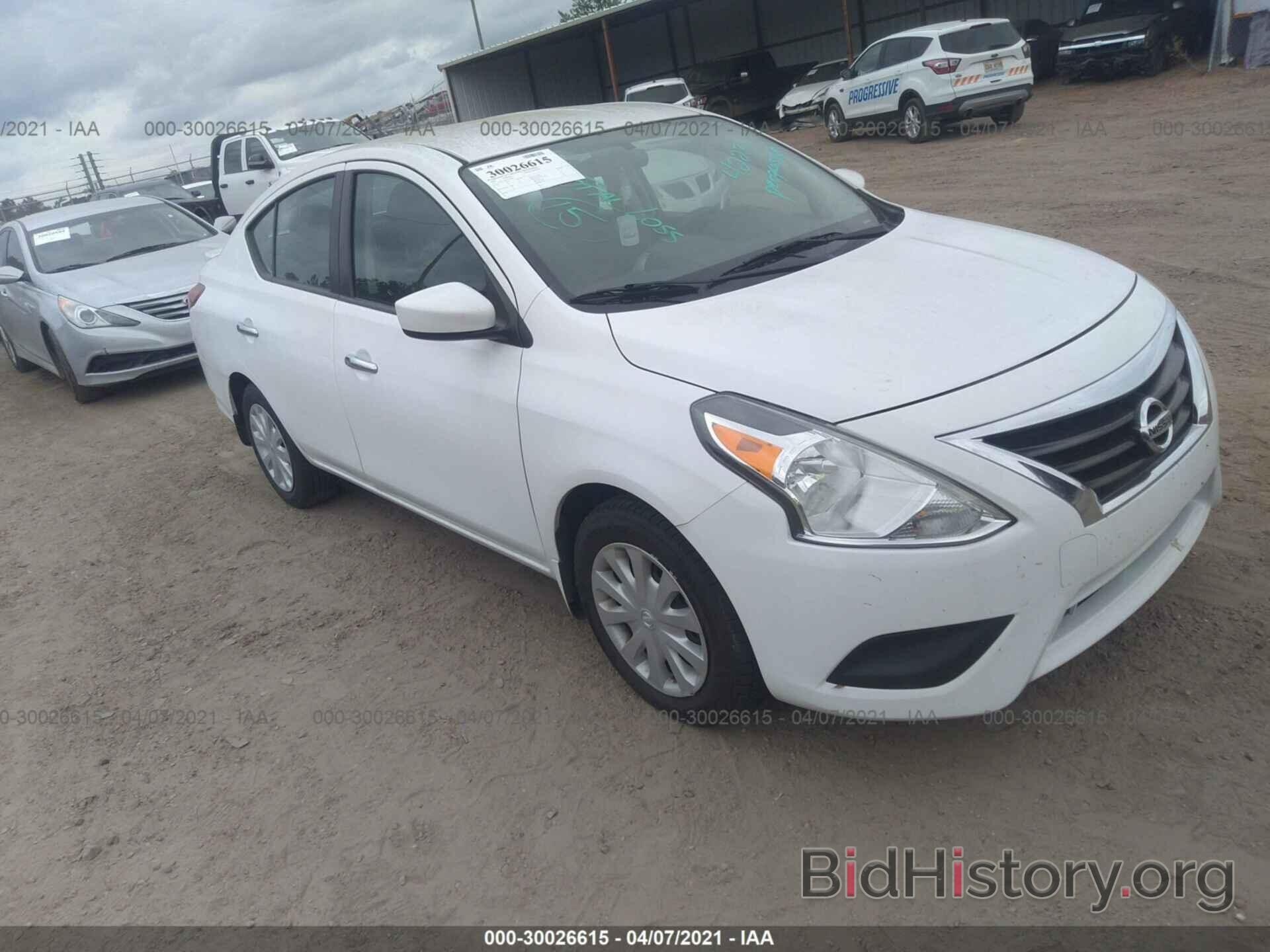 Photo 3N1CN7AP4JL818664 - NISSAN VERSA SEDAN 2018