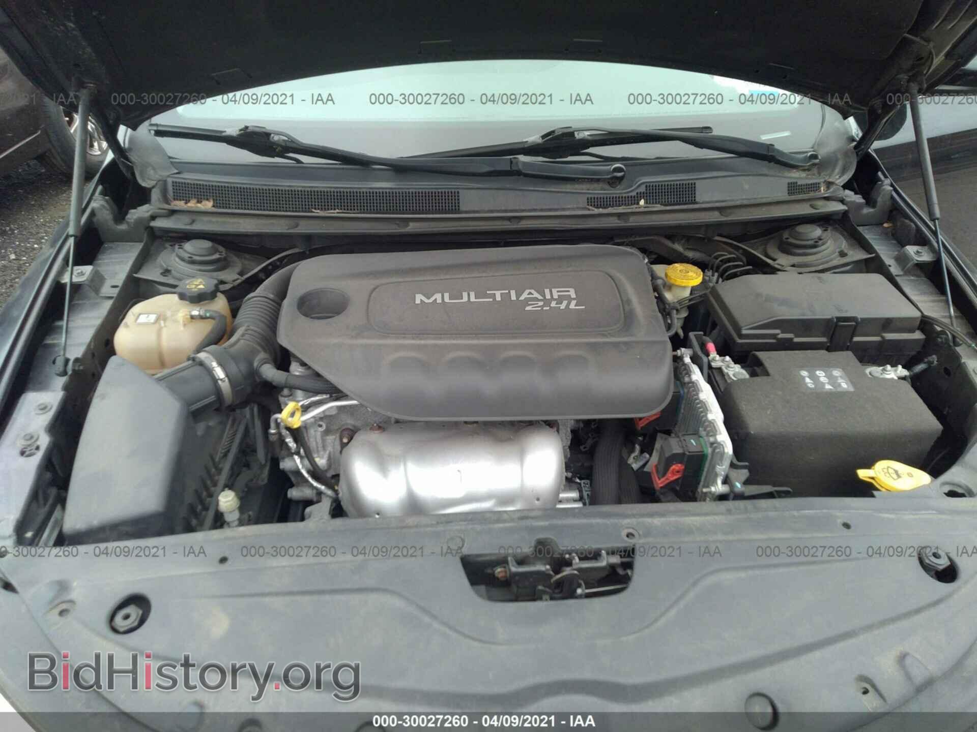 2015 CHRYSLER 200 - VIN: 1C3CCCAB6FN616310 - Фото 10