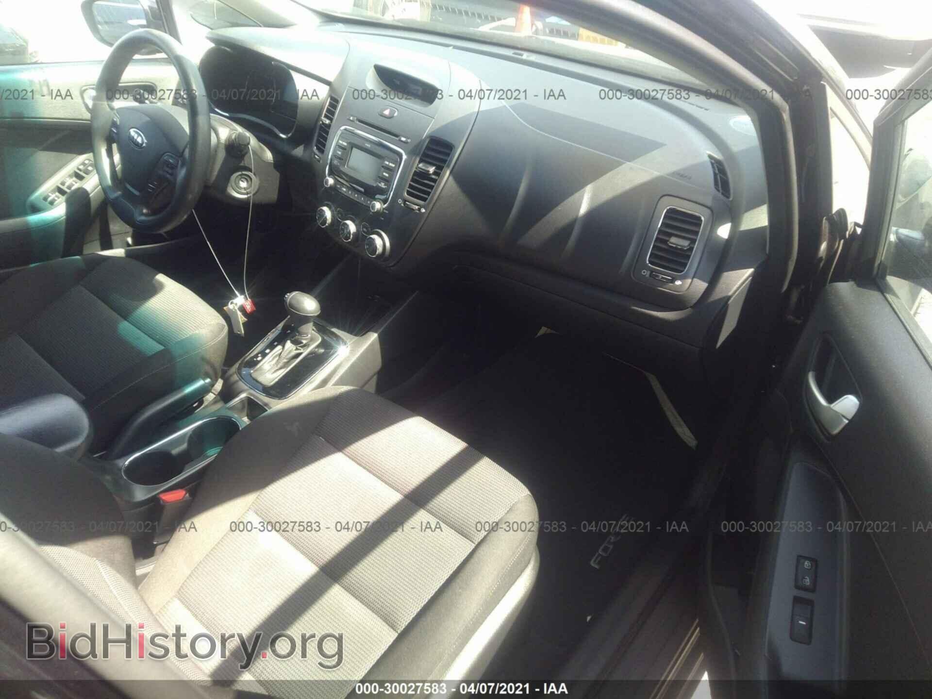 2017 KIA FORTE - VIN: 3KPFK4A77HE048962 - Photo 5
