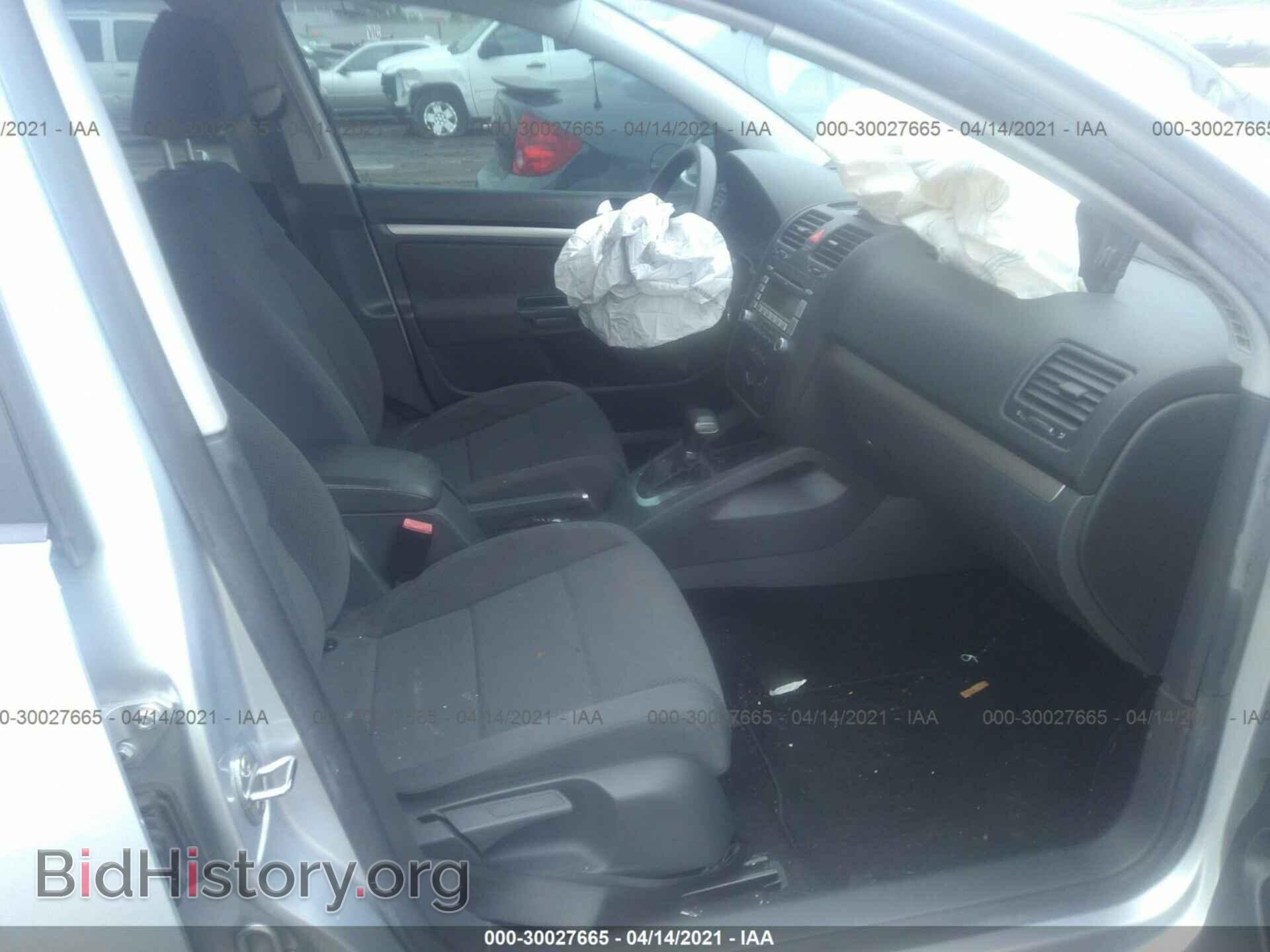2008 VOLKSWAGEN RABBIT - VIN: WVWDA71K38W005841 - Фото 5