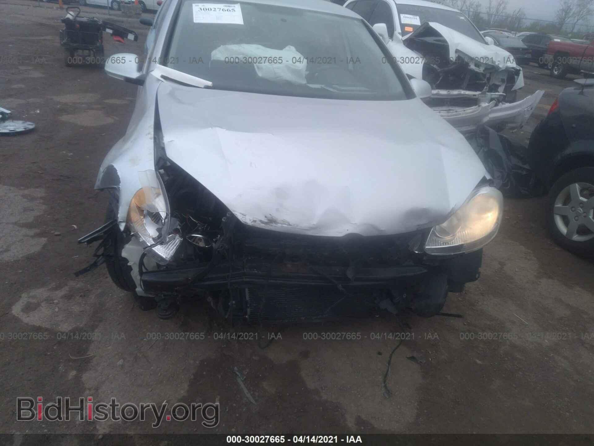2008 VOLKSWAGEN RABBIT - VIN: WVWDA71K38W005841 - Фото 6