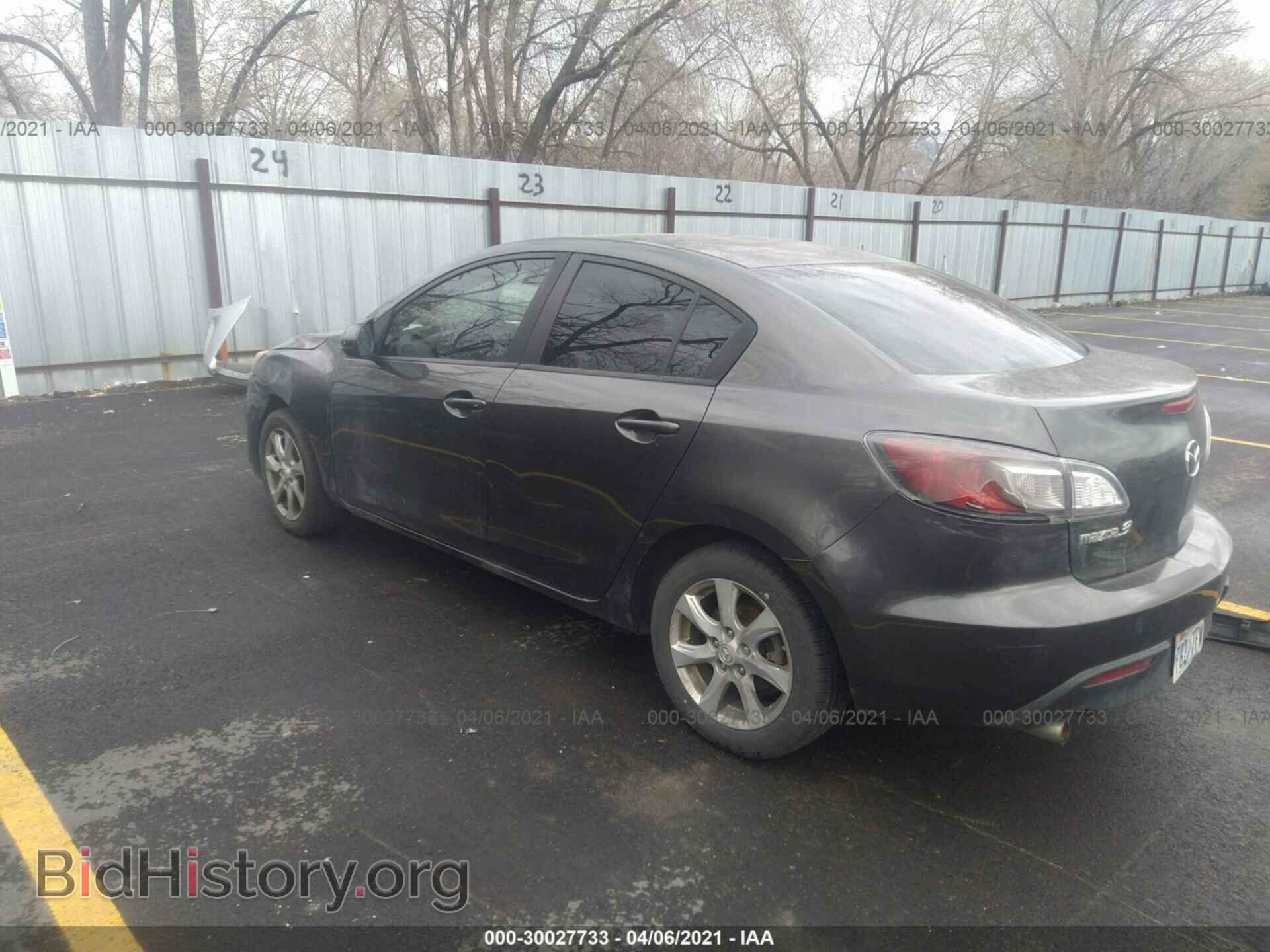 2011 MAZDA MAZDA3 - VIN: JM1BL1VF3B1445008 - Фото 3
