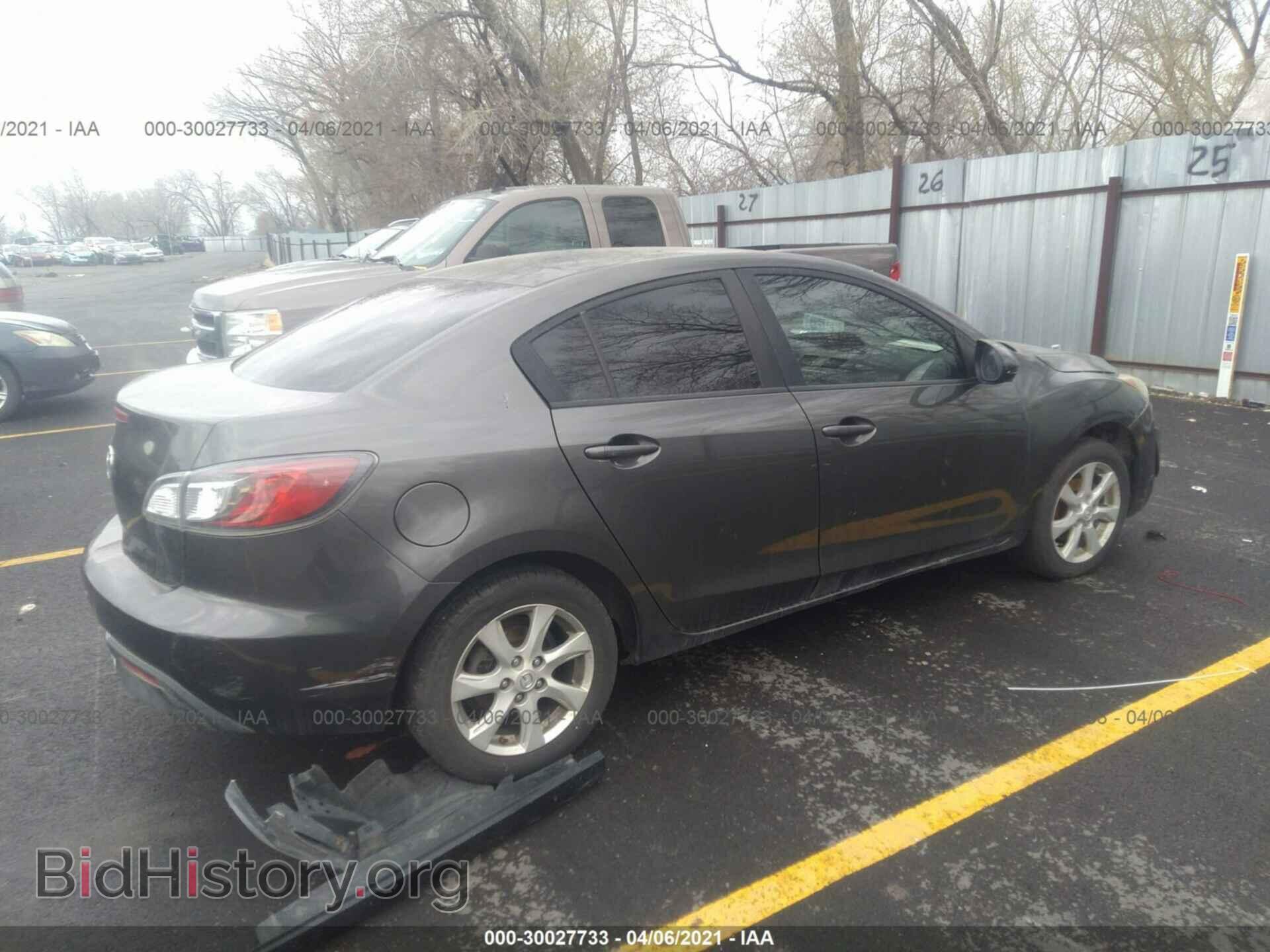 2011 MAZDA MAZDA3 - VIN: JM1BL1VF3B1445008 - Фото 4