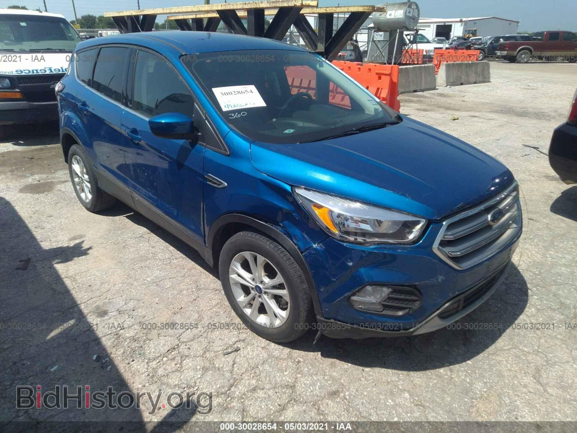 Фотография 1FMCU0GD7HUB82936 - FORD ESCAPE 2017