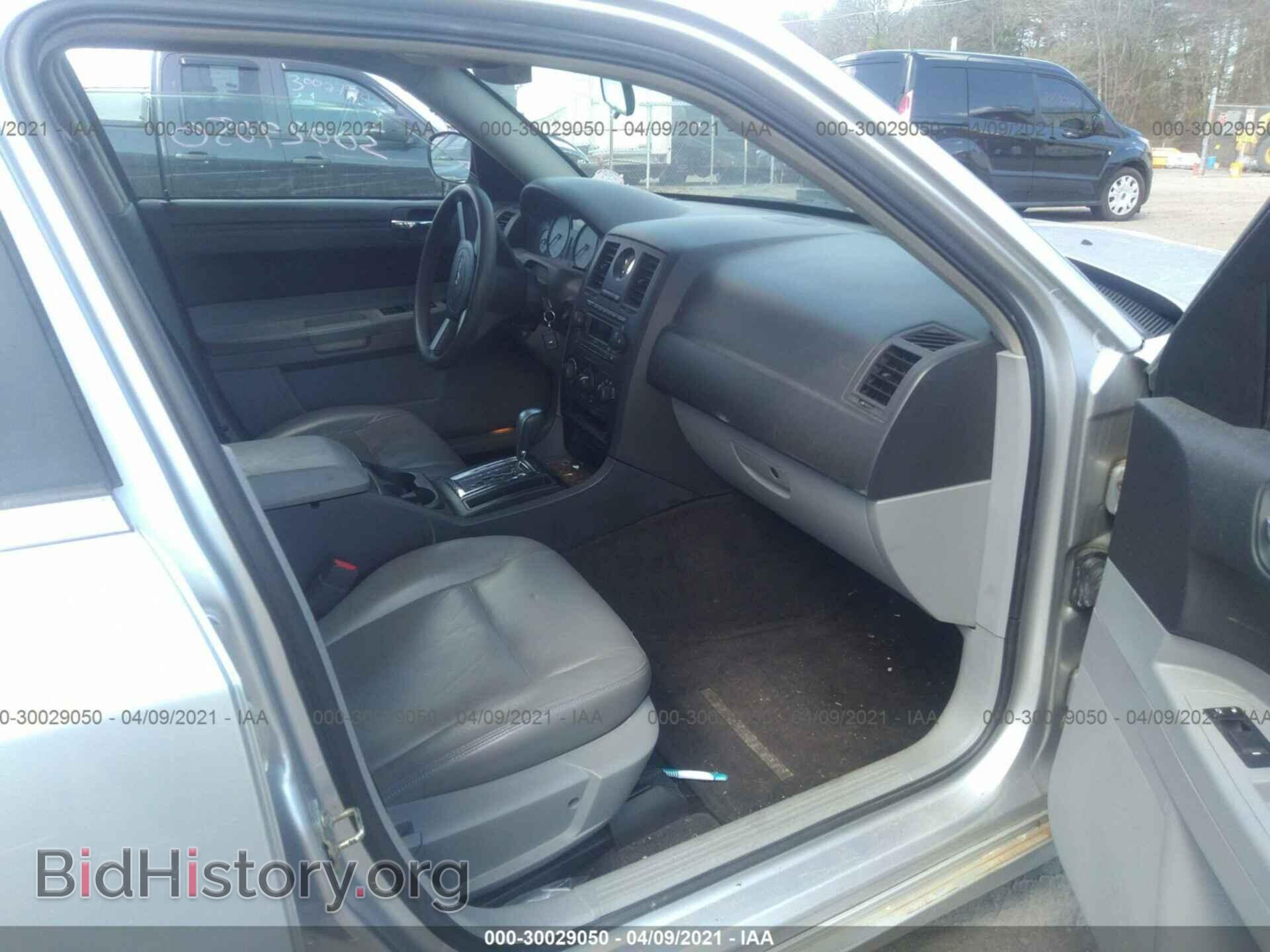 2007 CHRYSLER 300 - VIN: 2C3KA43R97H606012 - Фото 5