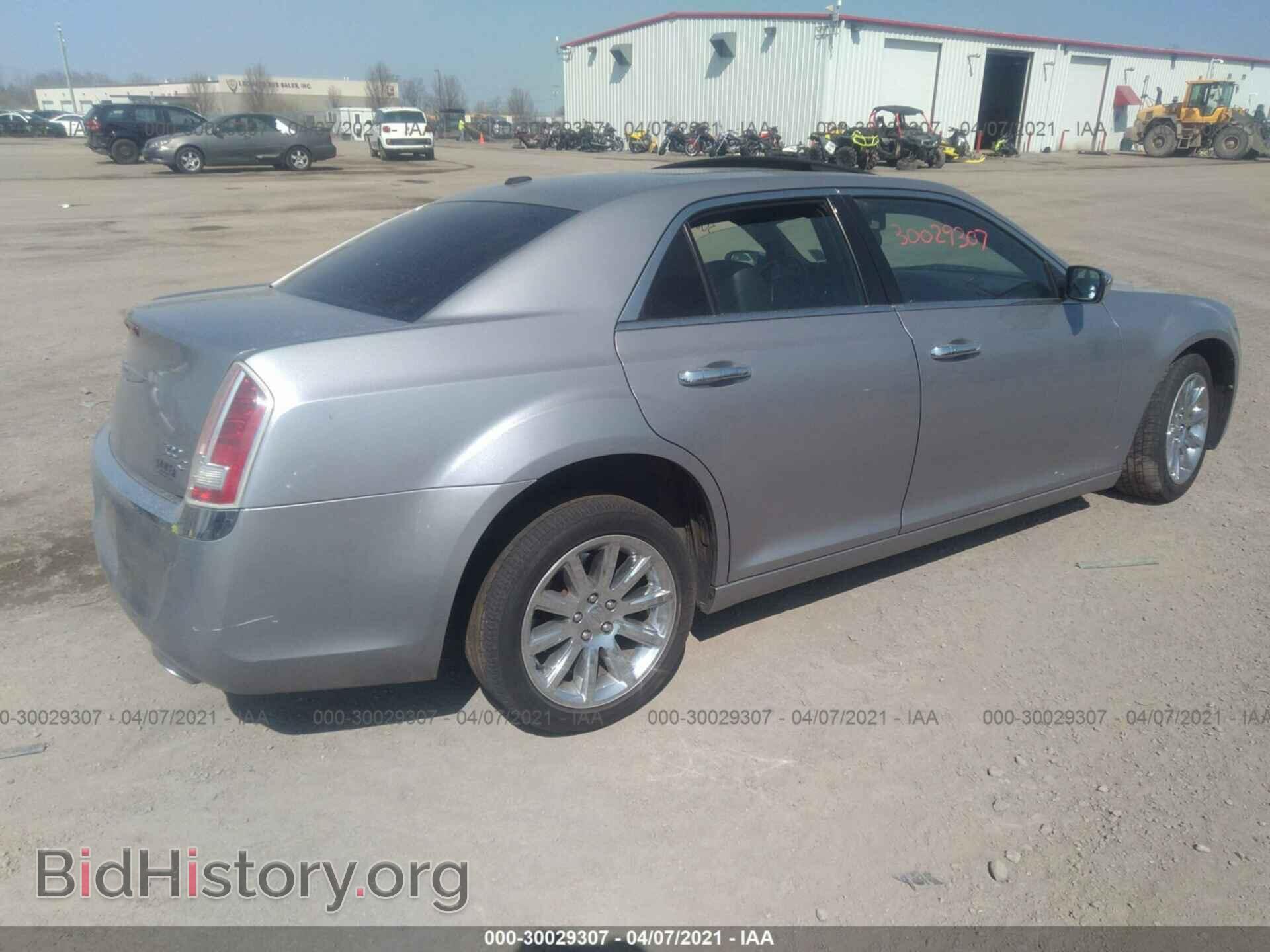 2014 CHRYSLER 300 - VIN: 2C3CCAEG6EH303727 - Фото 4