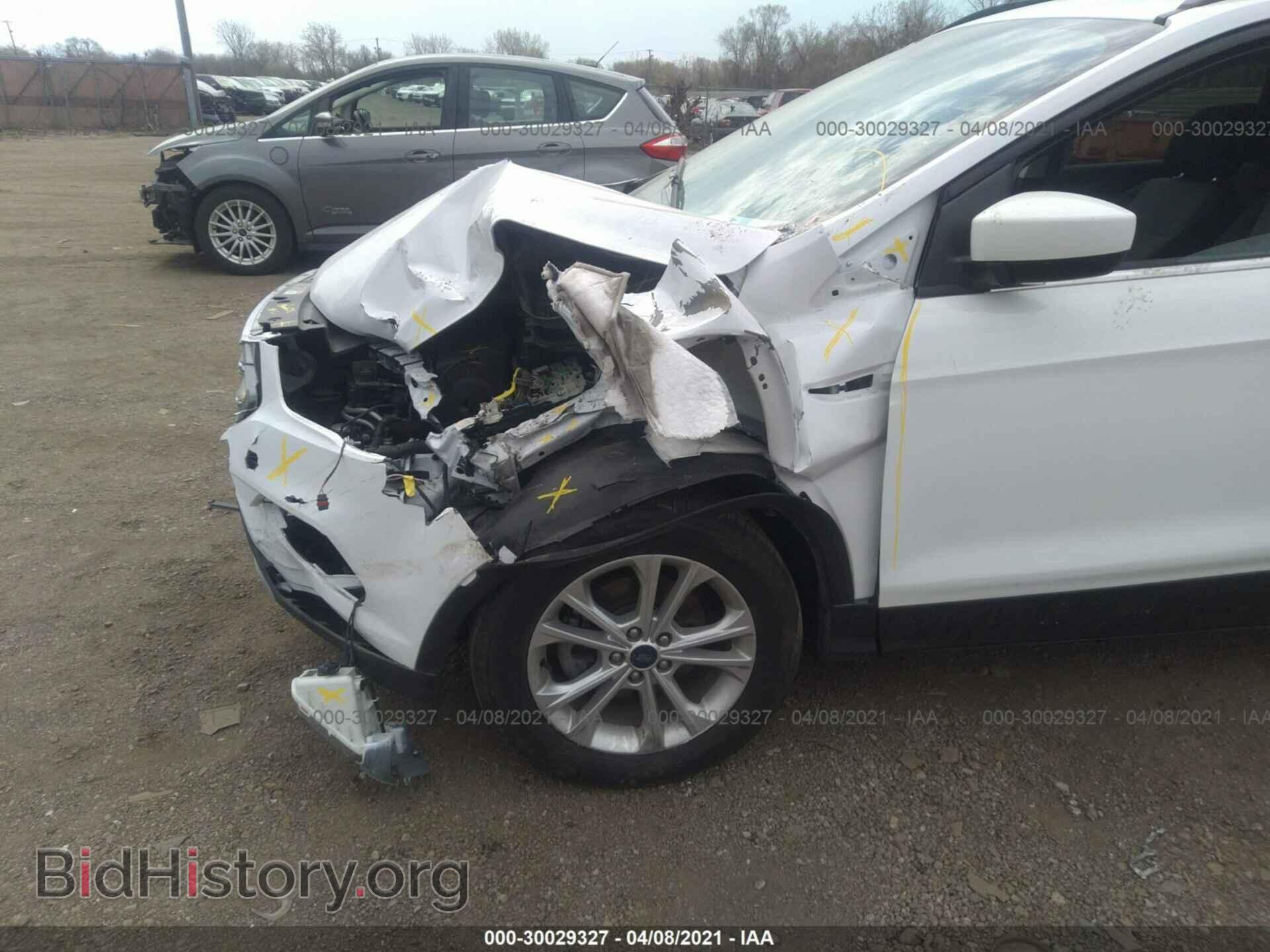 2017 FORD ESCAPE - VIN: 1FMCU0GD3HUD52242 - Фото 6