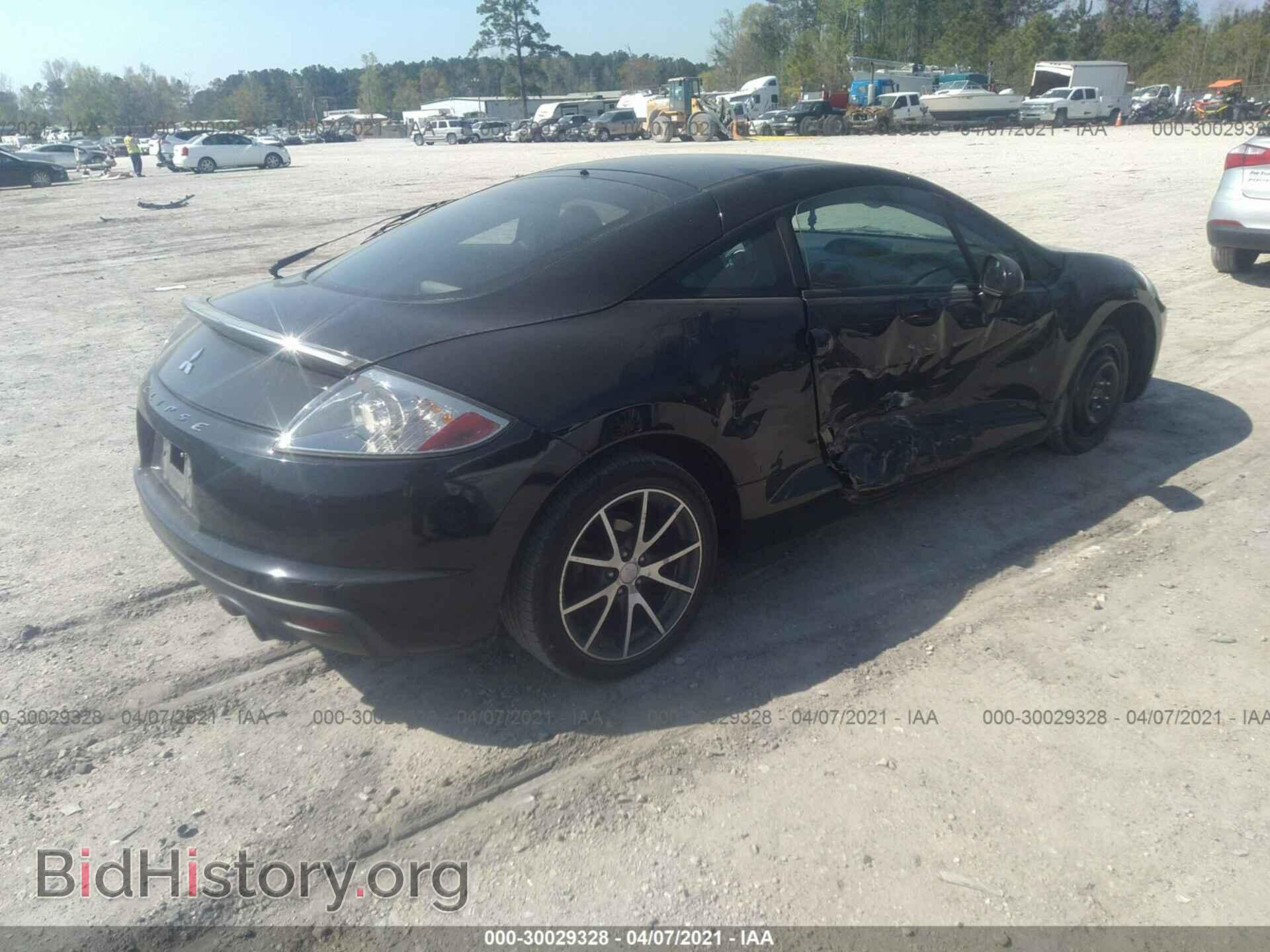 2011 MITSUBISHI ECLIPSE - VIN: 4A31K5DF6BE001165 - Photo 4