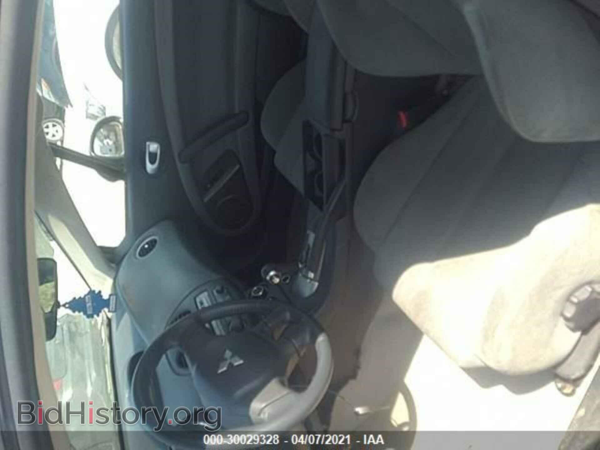 2011 MITSUBISHI ECLIPSE - VIN: 4A31K5DF6BE001165 - Photo 5