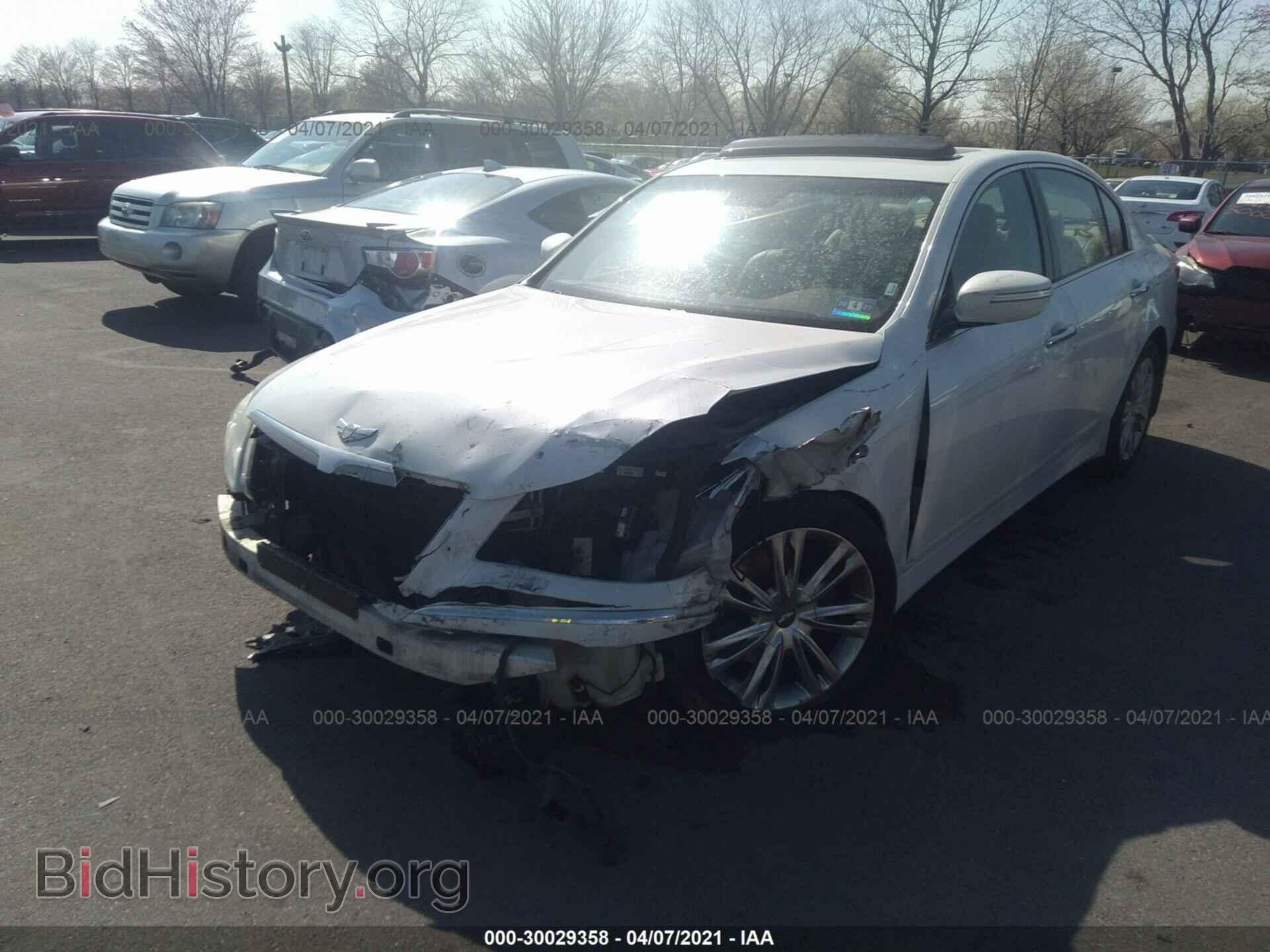 2012 HYUNDAI GENESIS - VIN: KMHGC4DD5CU168056 - Фото 2