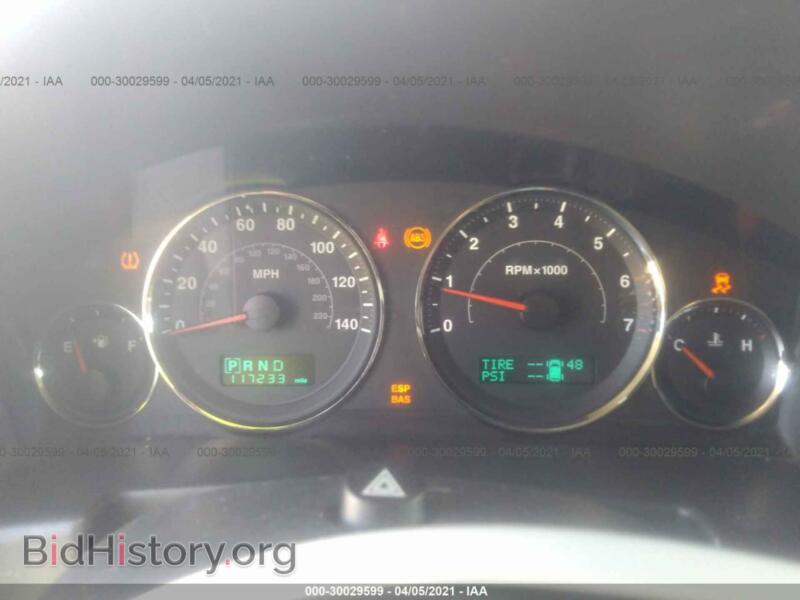 2006 Jeep COMMANDER (VIN 1J8HH58206C330929) — photo 7 of 11