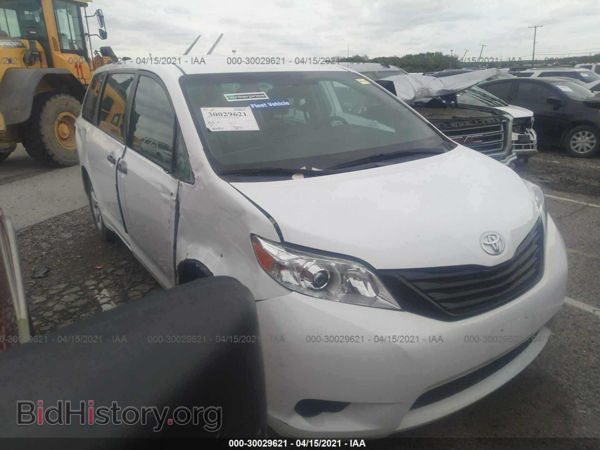 Photo 5TDZZ3DC7HS795446 - TOYOTA SIENNA 2017