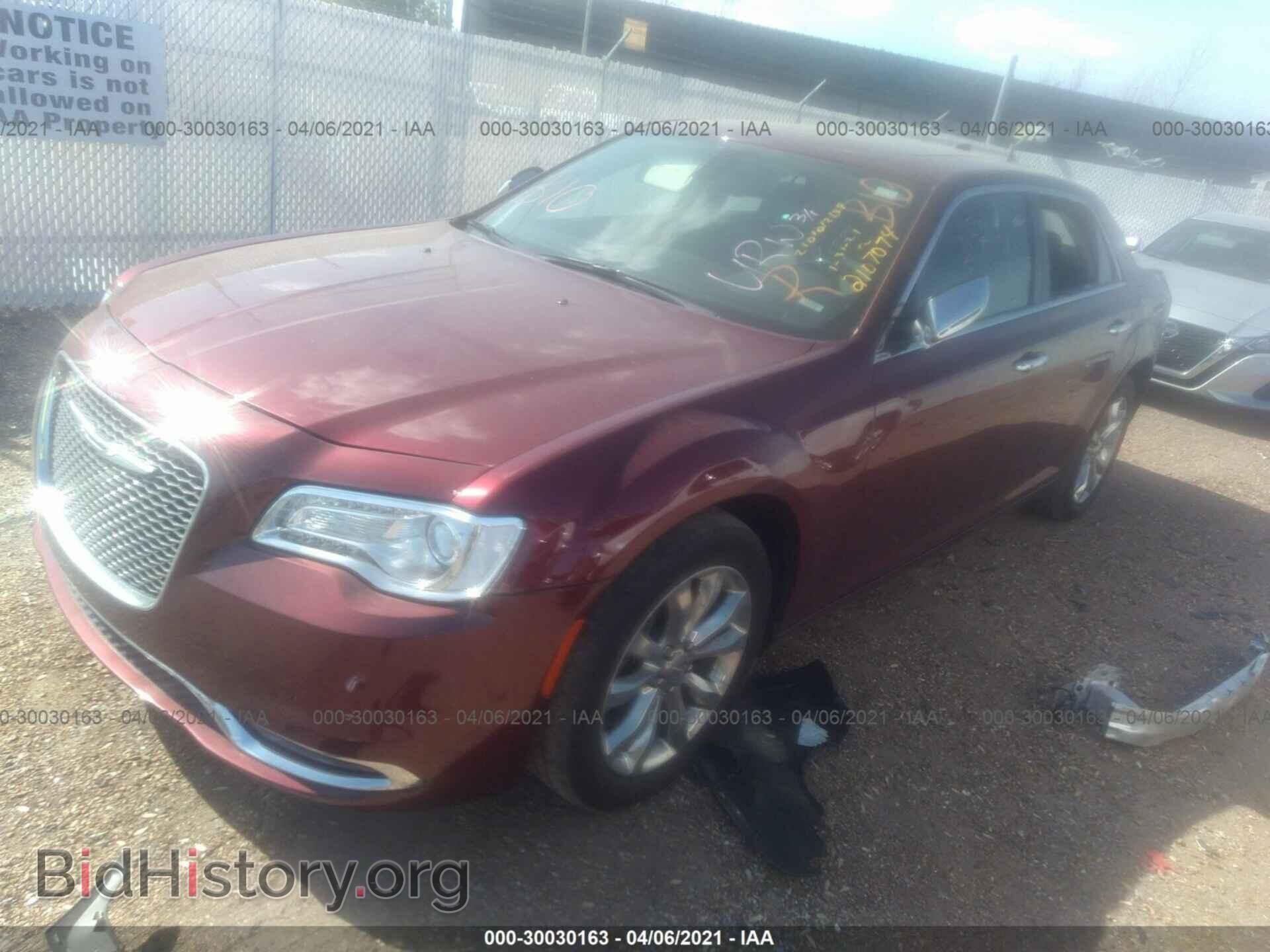 2020 CHRYSLER 300 - VIN: 2C3CCAKG4LH128556 - Фото 2