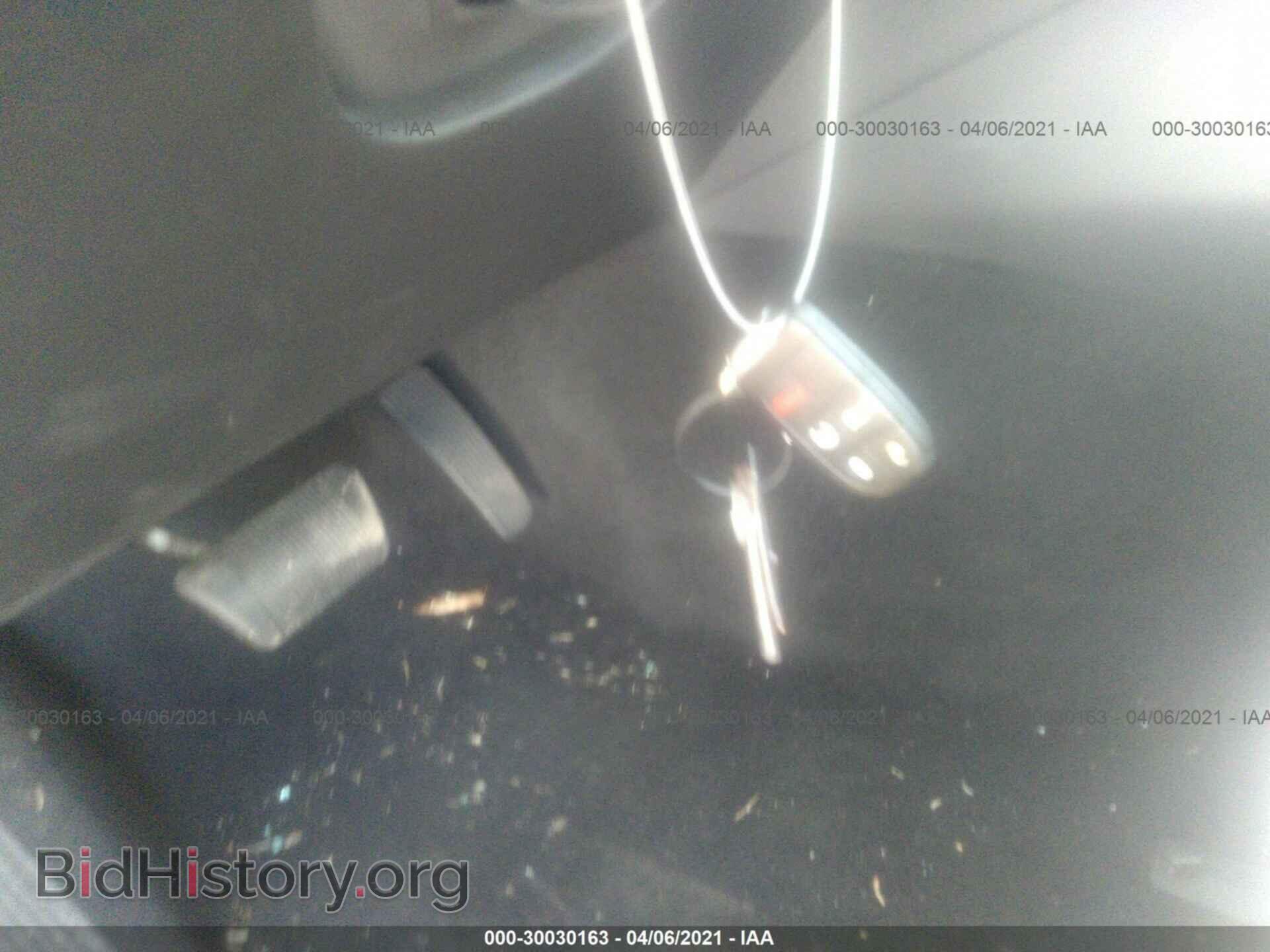 2020 CHRYSLER 300 - VIN: 2C3CCAKG4LH128556 - Фото 11