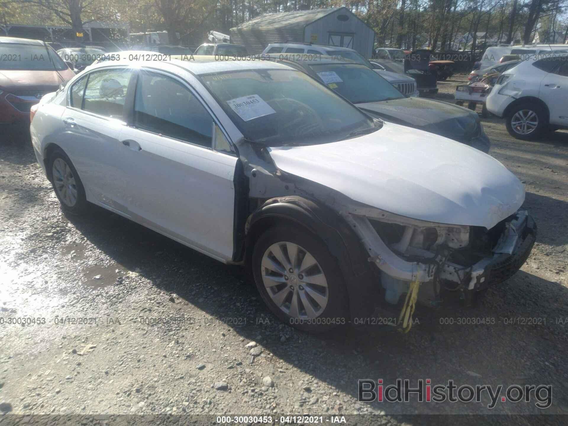 Photo 1HGCR2F85EA195401 - HONDA ACCORD SEDAN 2014