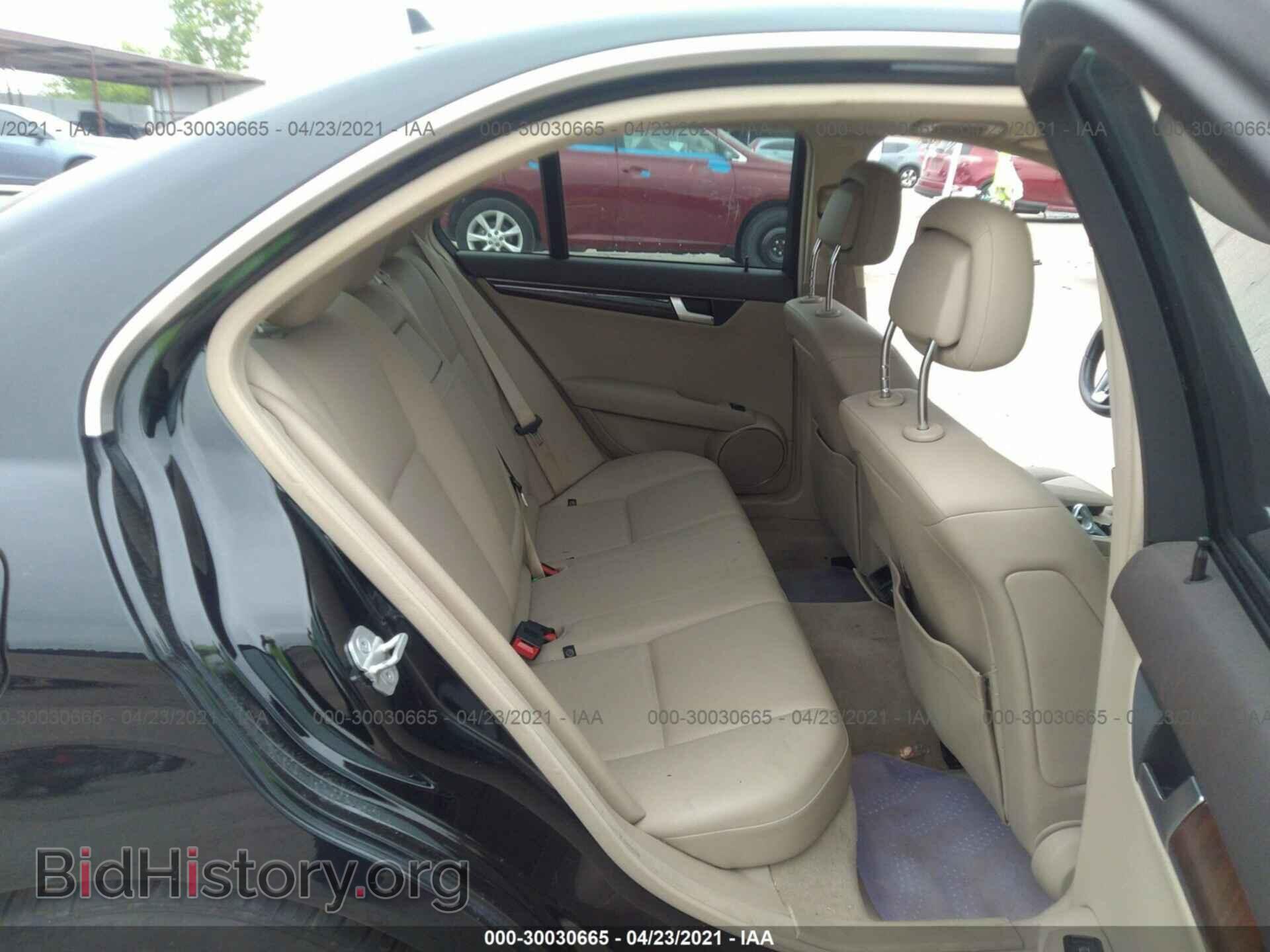 2013 MERCEDES-BENZ C-CLASS - VIN: WDDGF4HB1DR286054 - Фото 8