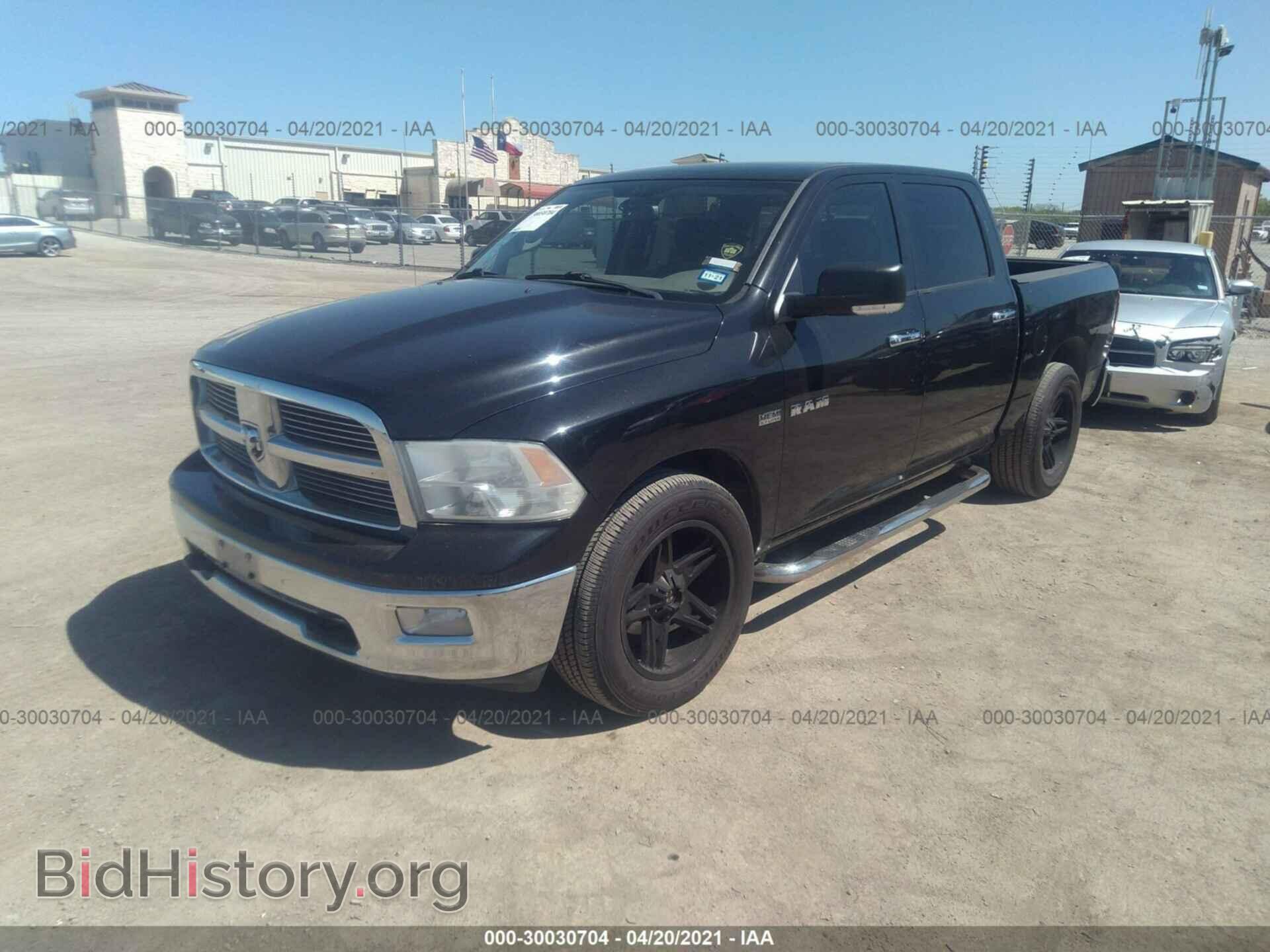 2010 DODGE RAM 1500 - VIN: 1D7RB1CT4AS178499 - Фото 2