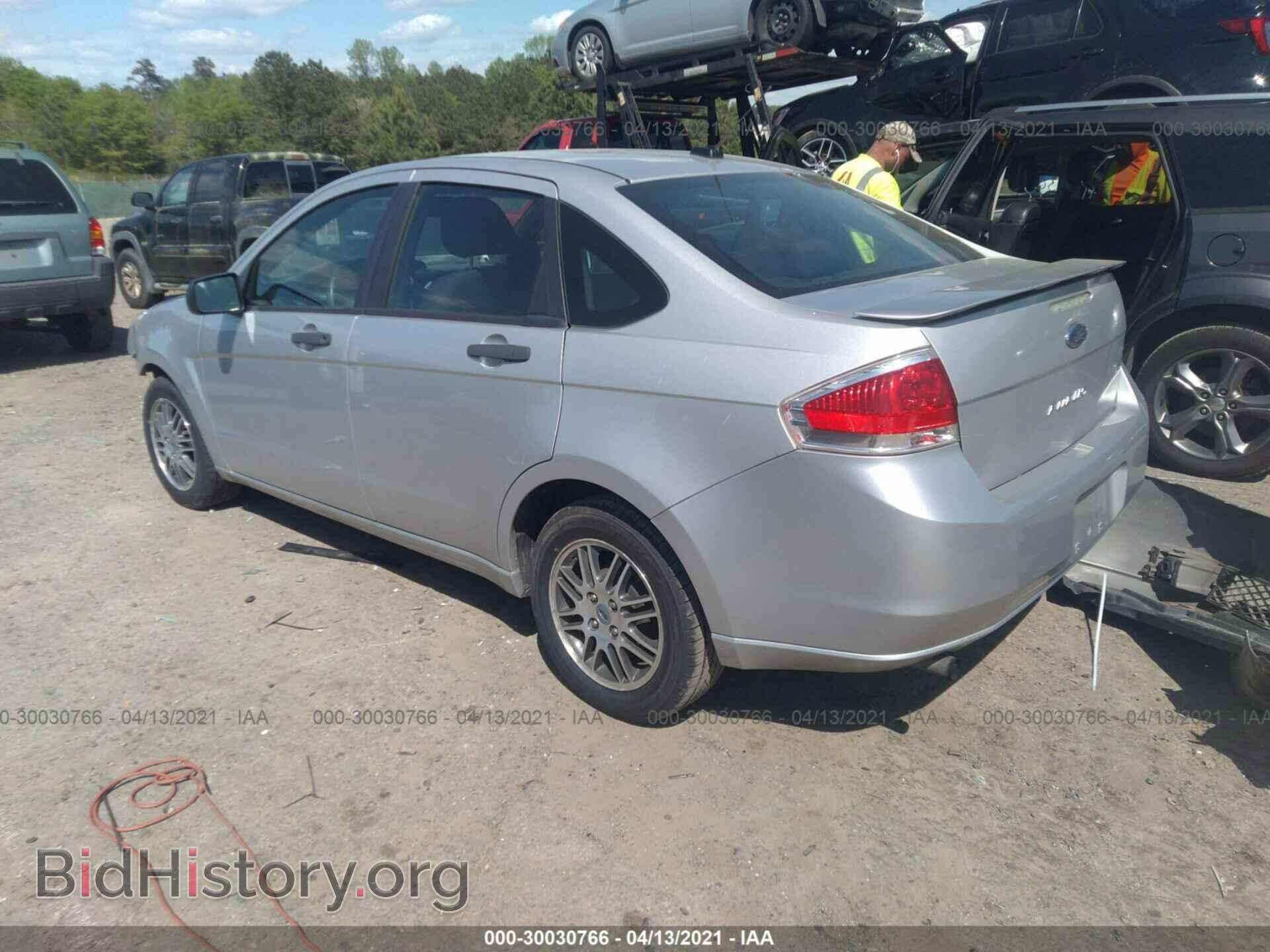 2011 FORD FOCUS - VIN: 1FAHP3FN7BW181946 - Фото 3