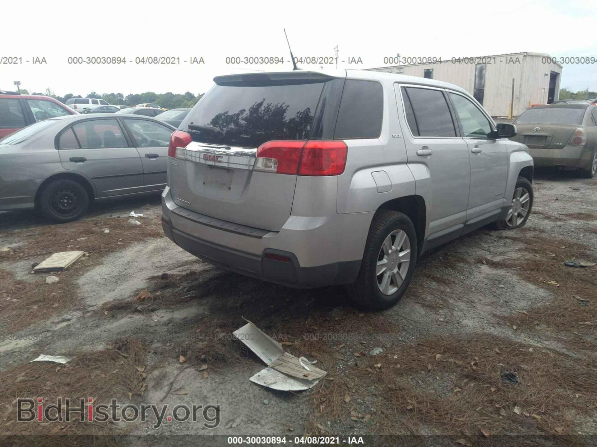 2010 GMC TERRAIN - VIN: 2CTALBEW5A6412075 - Photo 4