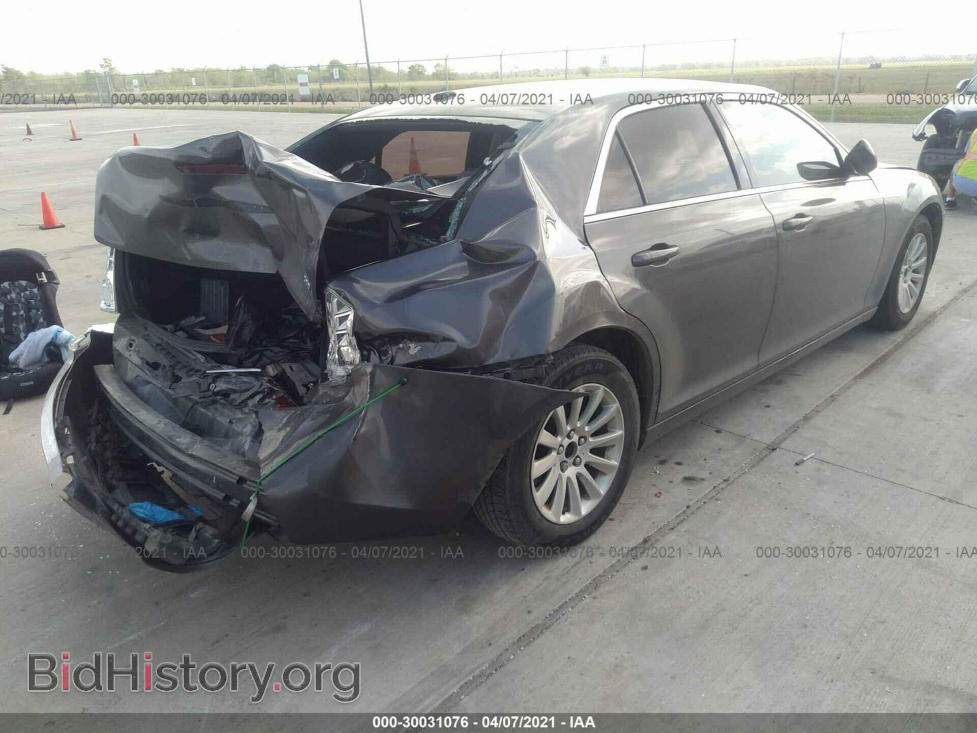 2014 CHRYSLER 300 - VIN: 2C3CCAAG6EH214312 - Photo 4