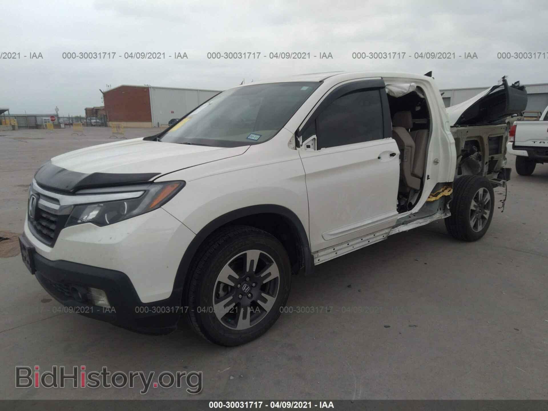 2019 HONDA RIDGELINE - VIN: 5FPYK3F53KB010440 - Фото 2