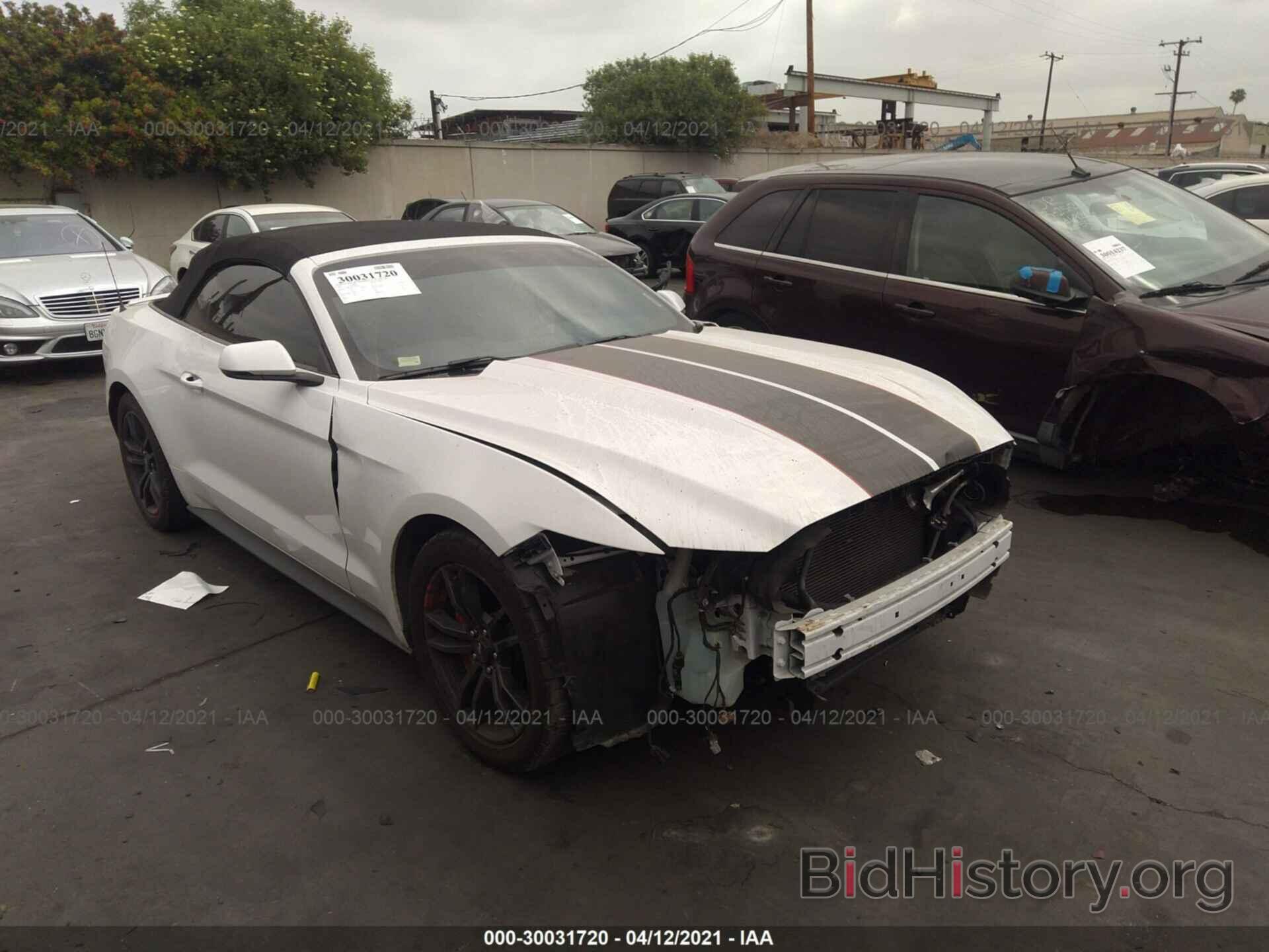 Photo 1FATP8UH9F5359999 - FORD MUSTANG 2015