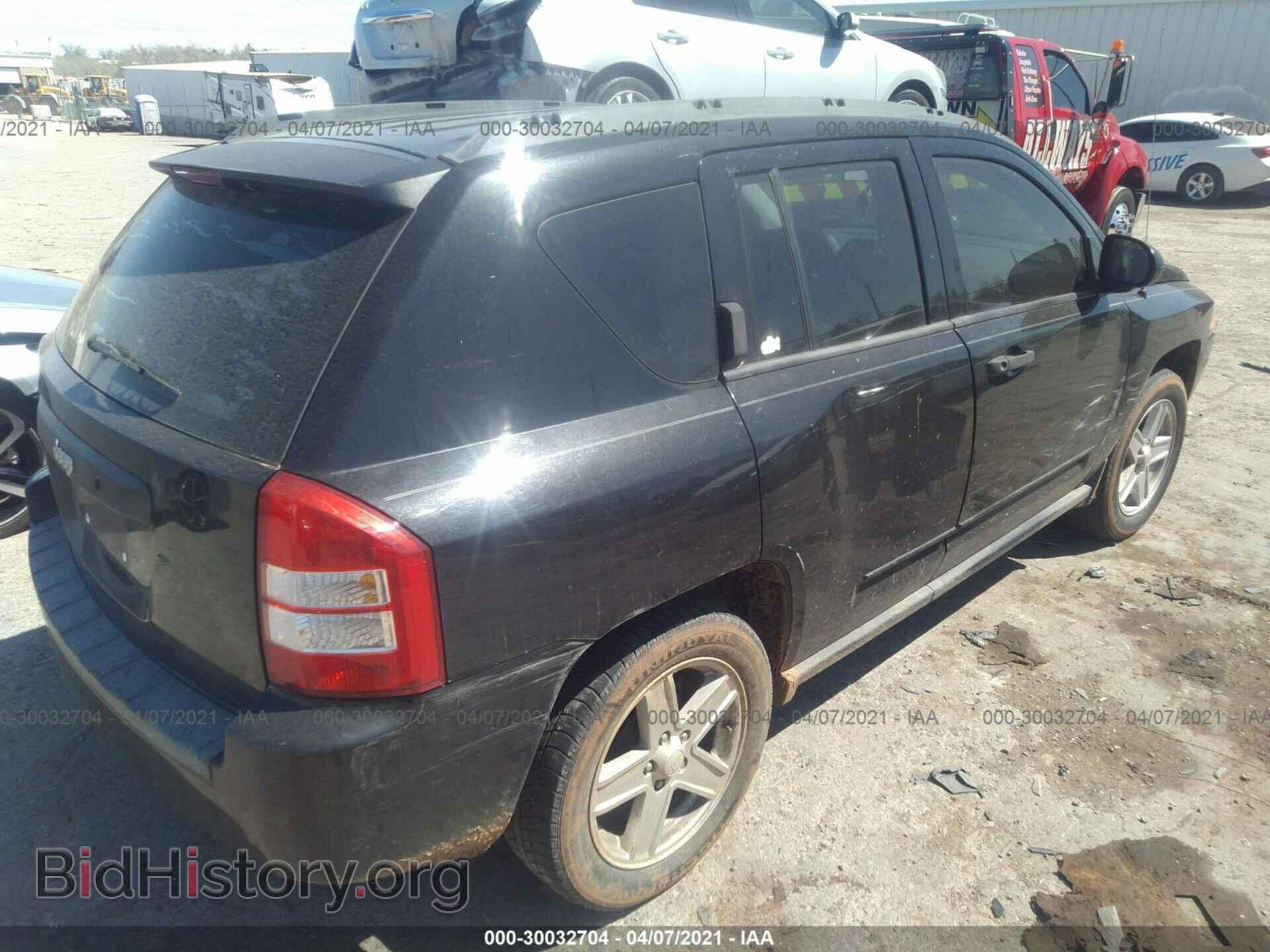 2009 JEEP COMPASS - VIN: 1J4FT47B19D102942 - Фото 4