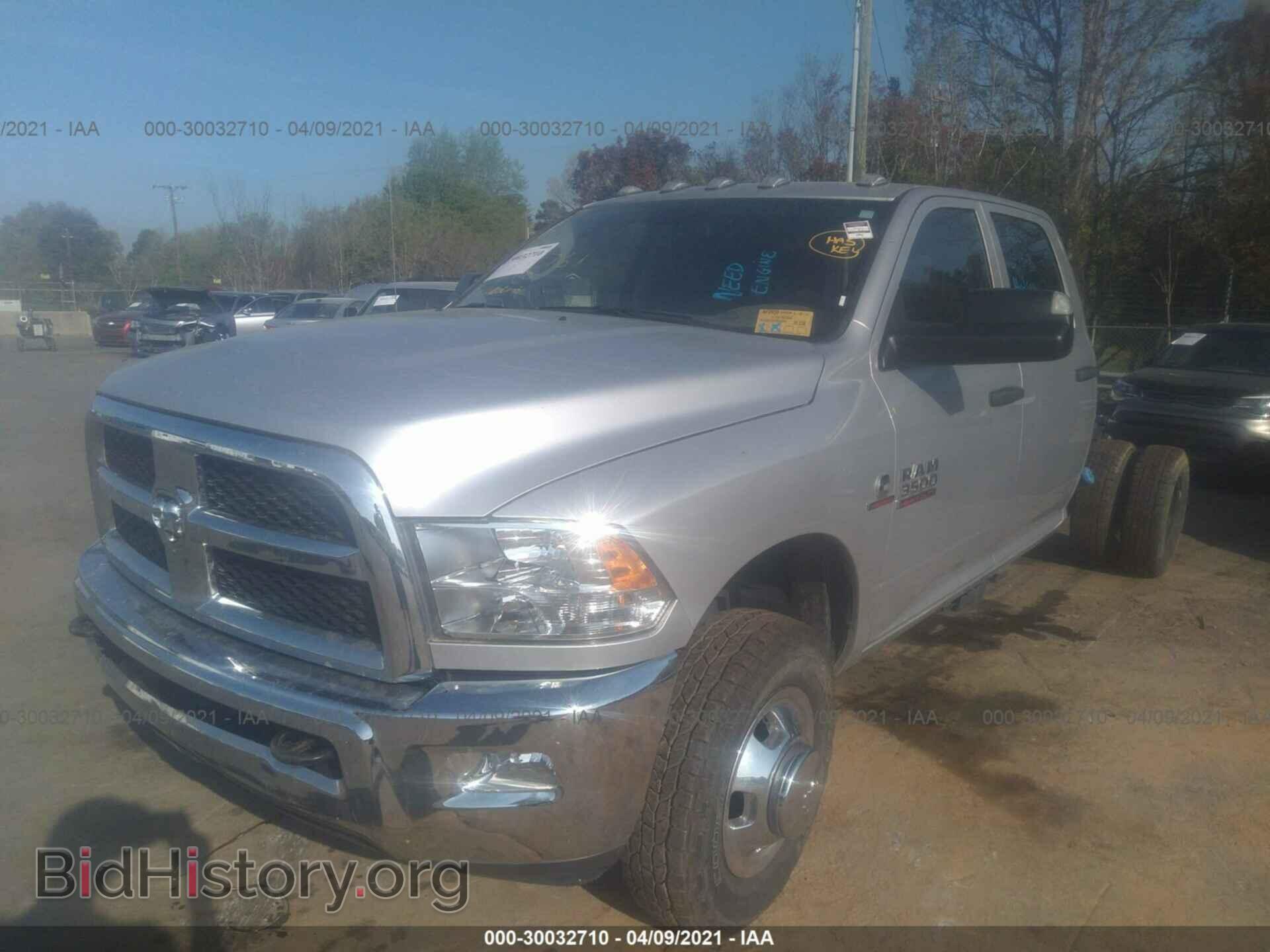 2018 RAM 3500 CHASSIS CAB - VIN: 3C7WRTCL3JG331761 - Photo 2