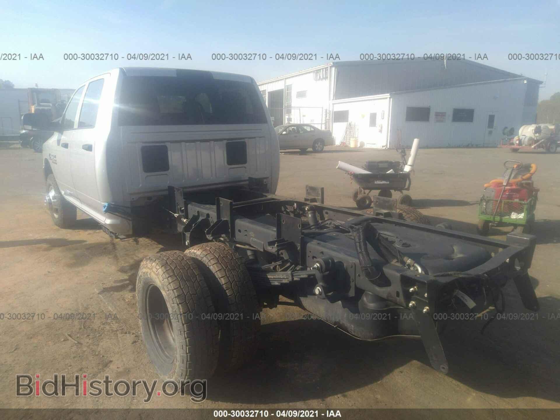 2018 RAM 3500 CHASSIS CAB - VIN: 3C7WRTCL3JG331761 - Photo 3