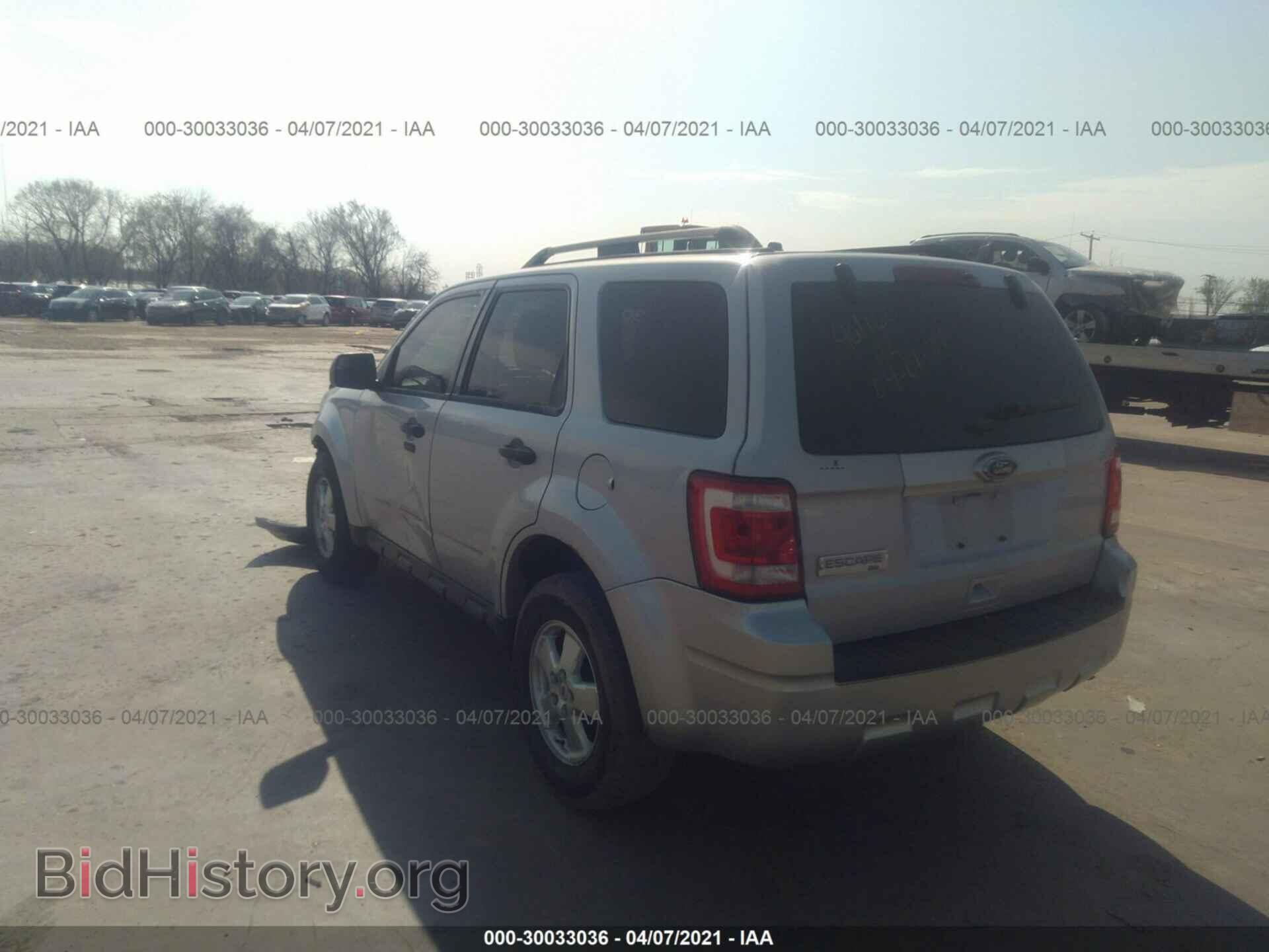 2011 FORD ESCAPE - VIN: 1FMCU9D75BKC38135 - Фото 3