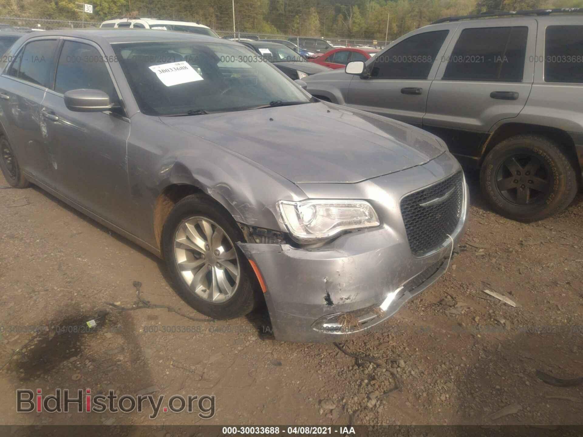 2015 CHRYSLER 300 - VIN: 2C3CCAAG4FH881817 - Фото 6