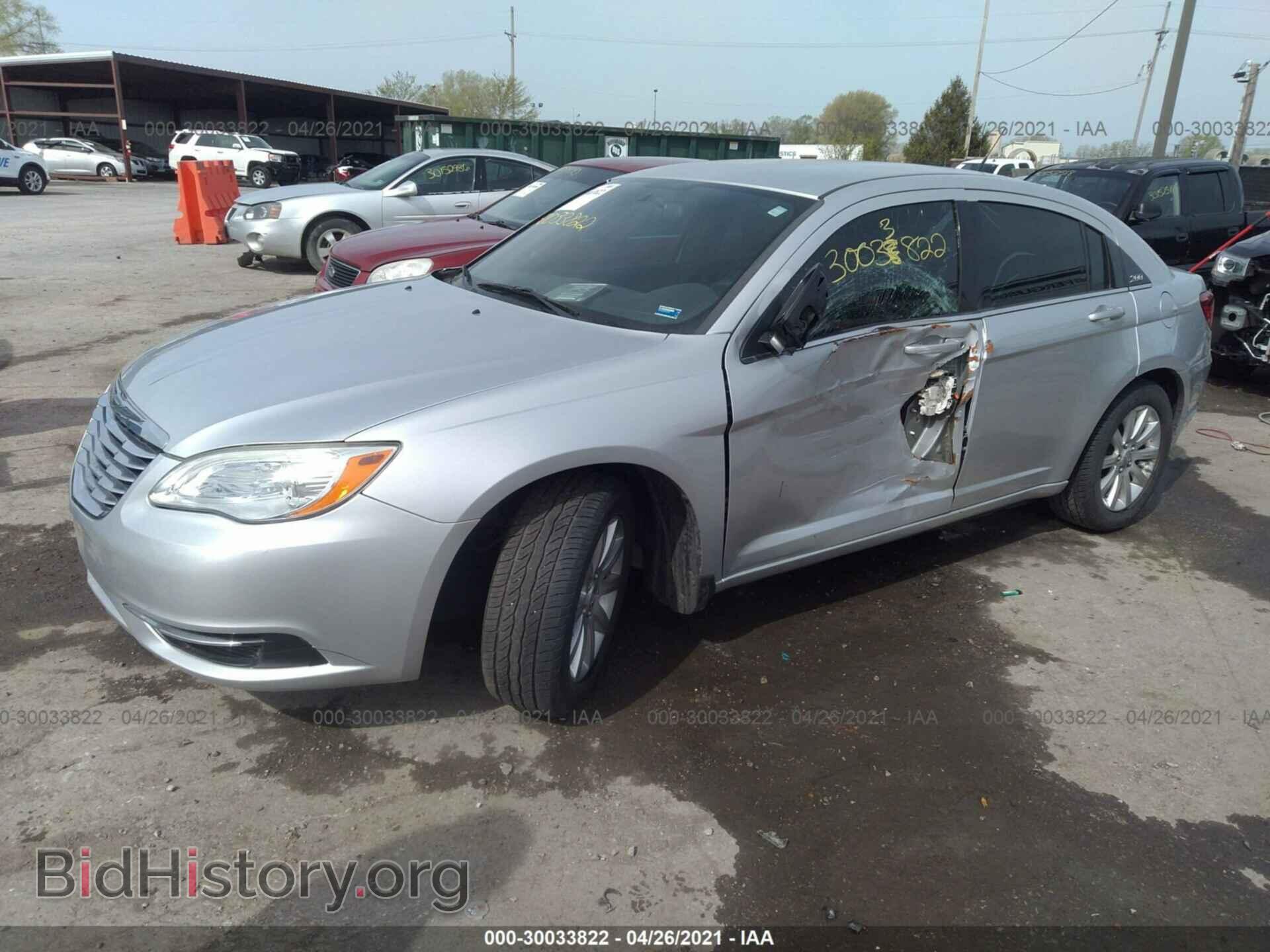 2011 CHRYSLER 200 - VIN: 1C3BC1FB5BN527685 - Фото 2