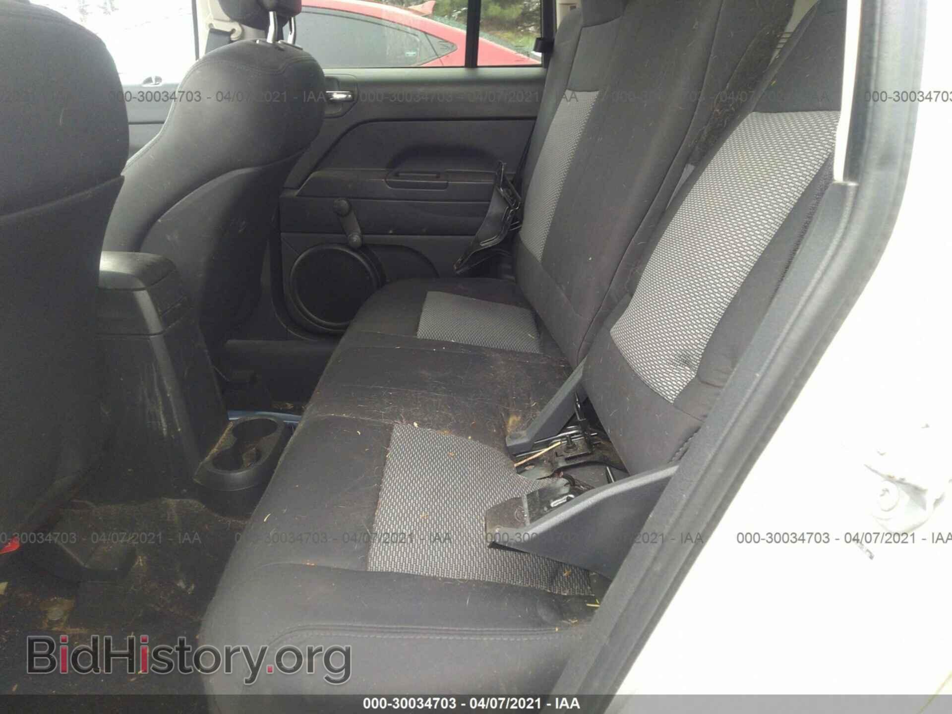 2010 JEEP COMPASS - VIN: 1J4NT1FB0AD671104 - Фото 8