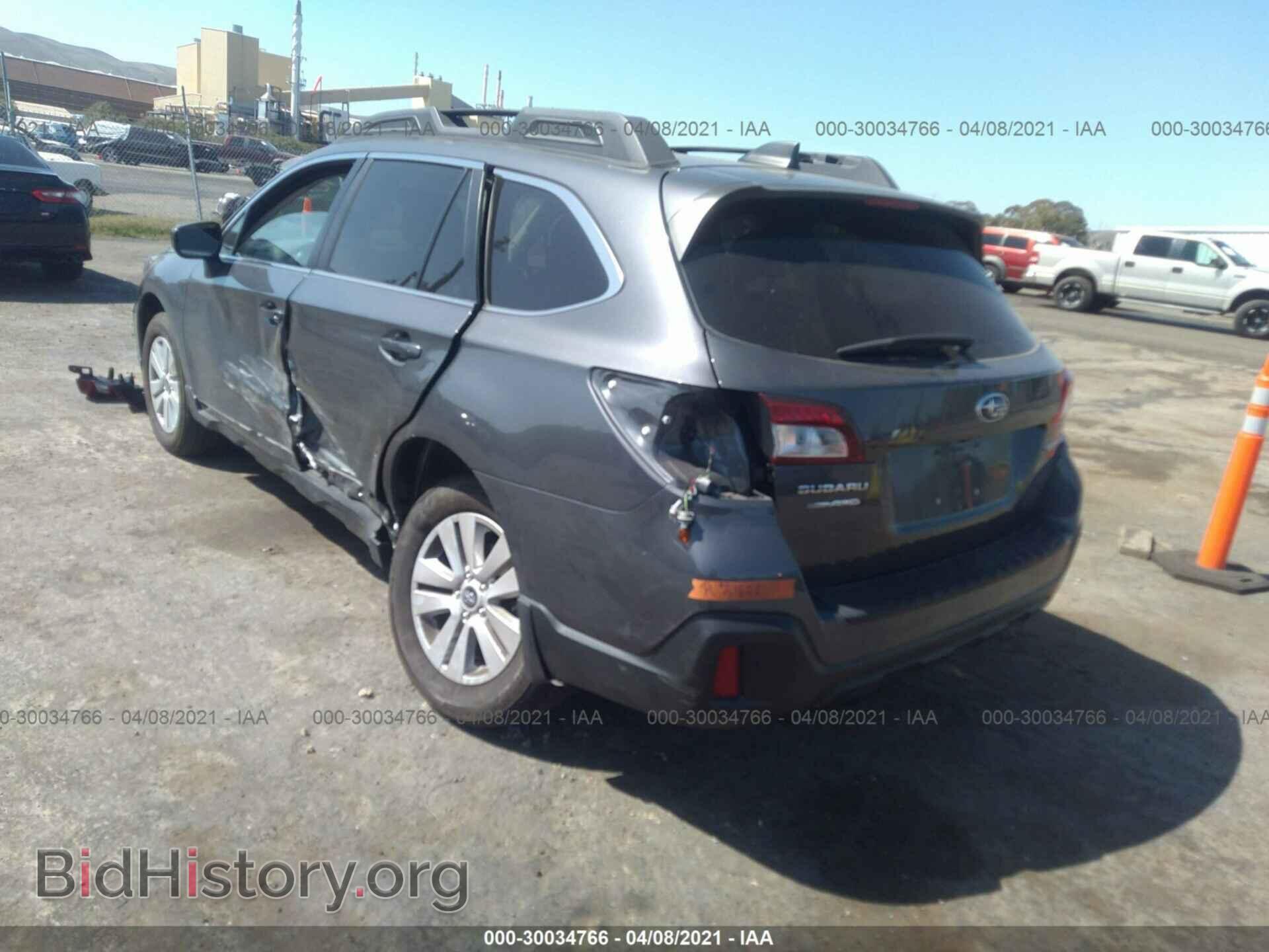 2018 SUBARU OUTBACK - VIN: 4S4BSACC2J3304568 - Фото 3