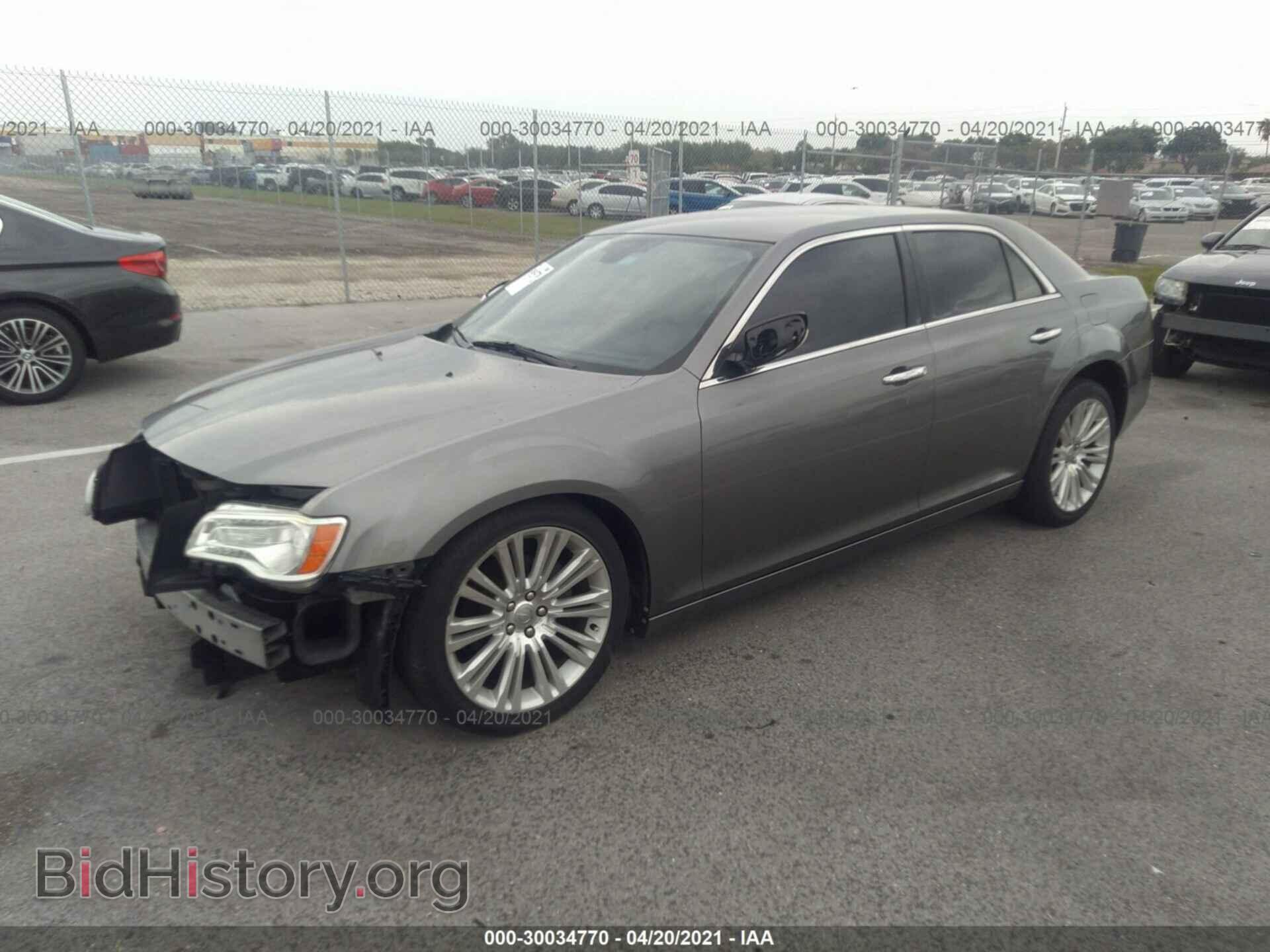 2012 CHRYSLER 300 - VIN: 2C3CCACG7CH136374 - Photo 2