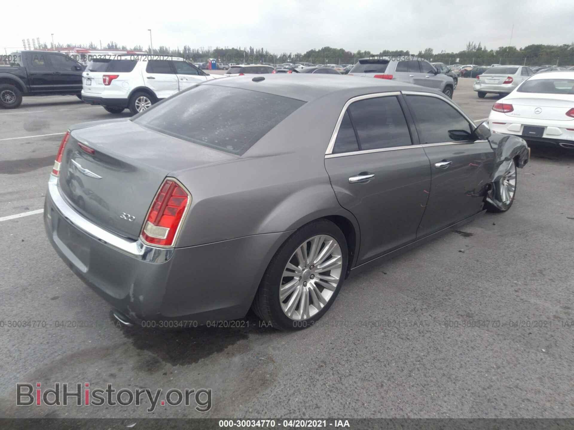 2012 CHRYSLER 300 - VIN: 2C3CCACG7CH136374 - Photo 4