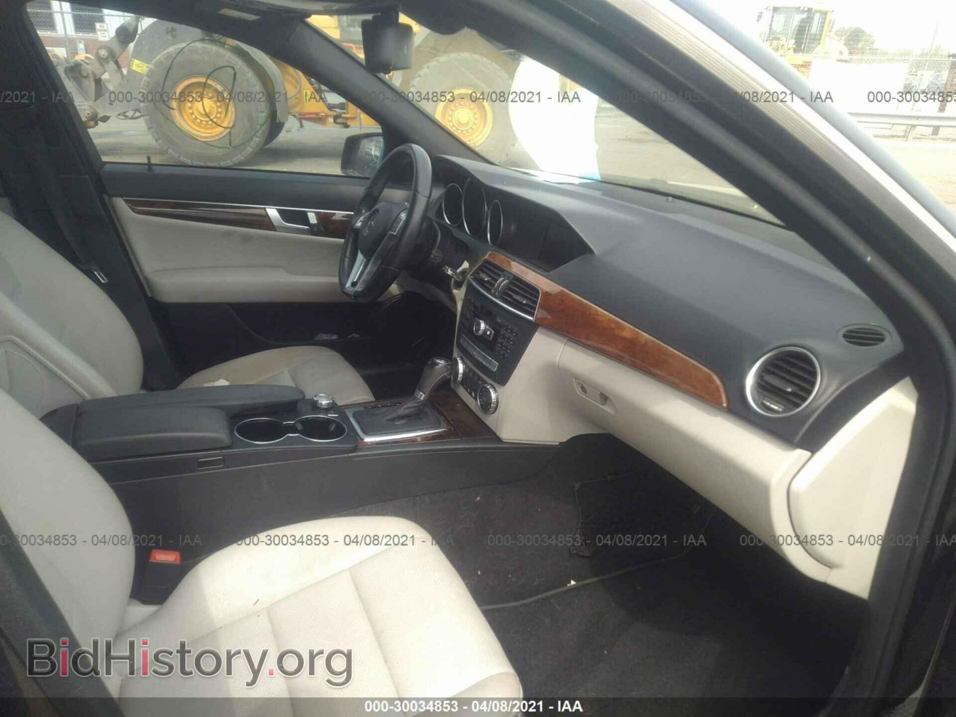 2012 MERCEDES-BENZ C-CLASS - VIN: WDDGF4HB3CR215744 - Фото 5