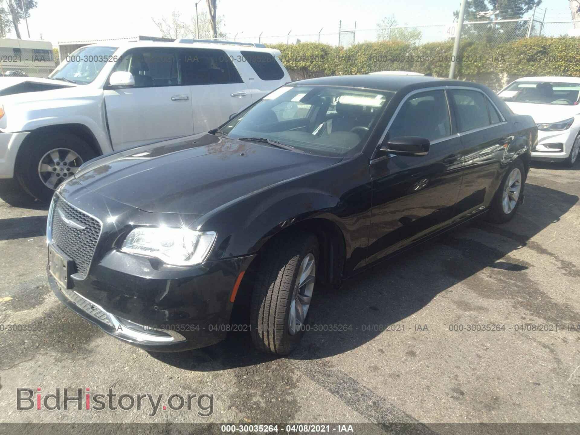 2015 CHRYSLER 300 - VIN: 2C3CCAAG3FH818336 - Фото 2